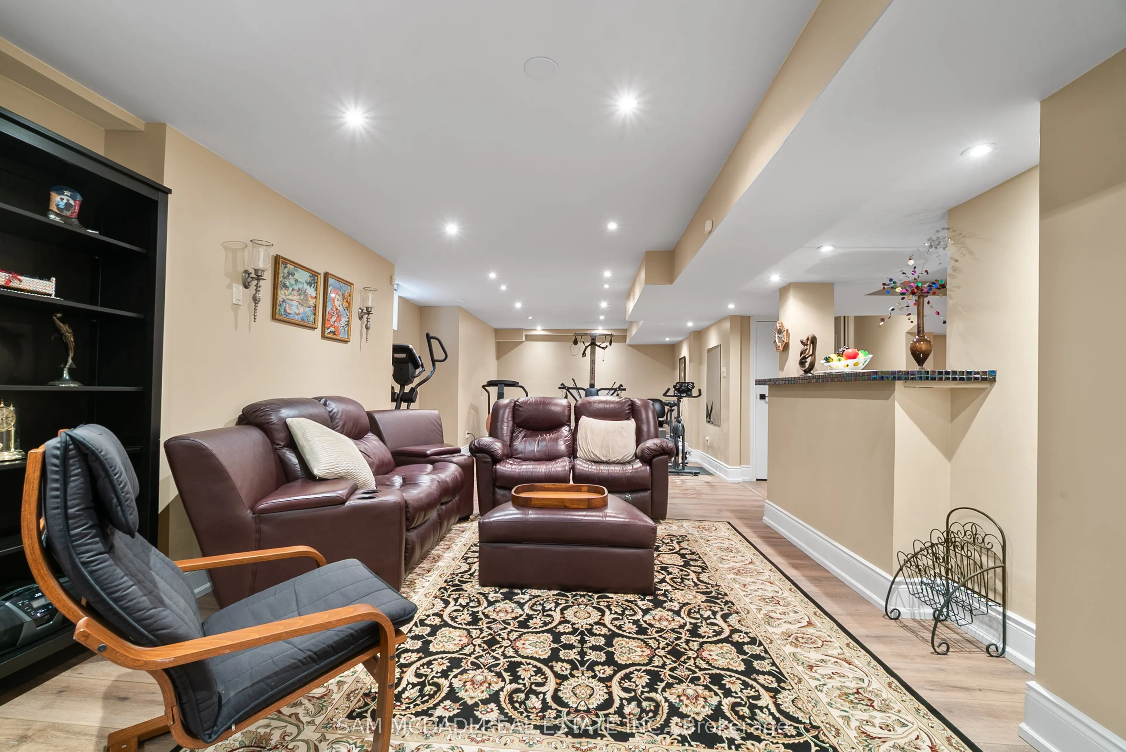 3859 Pondview Way