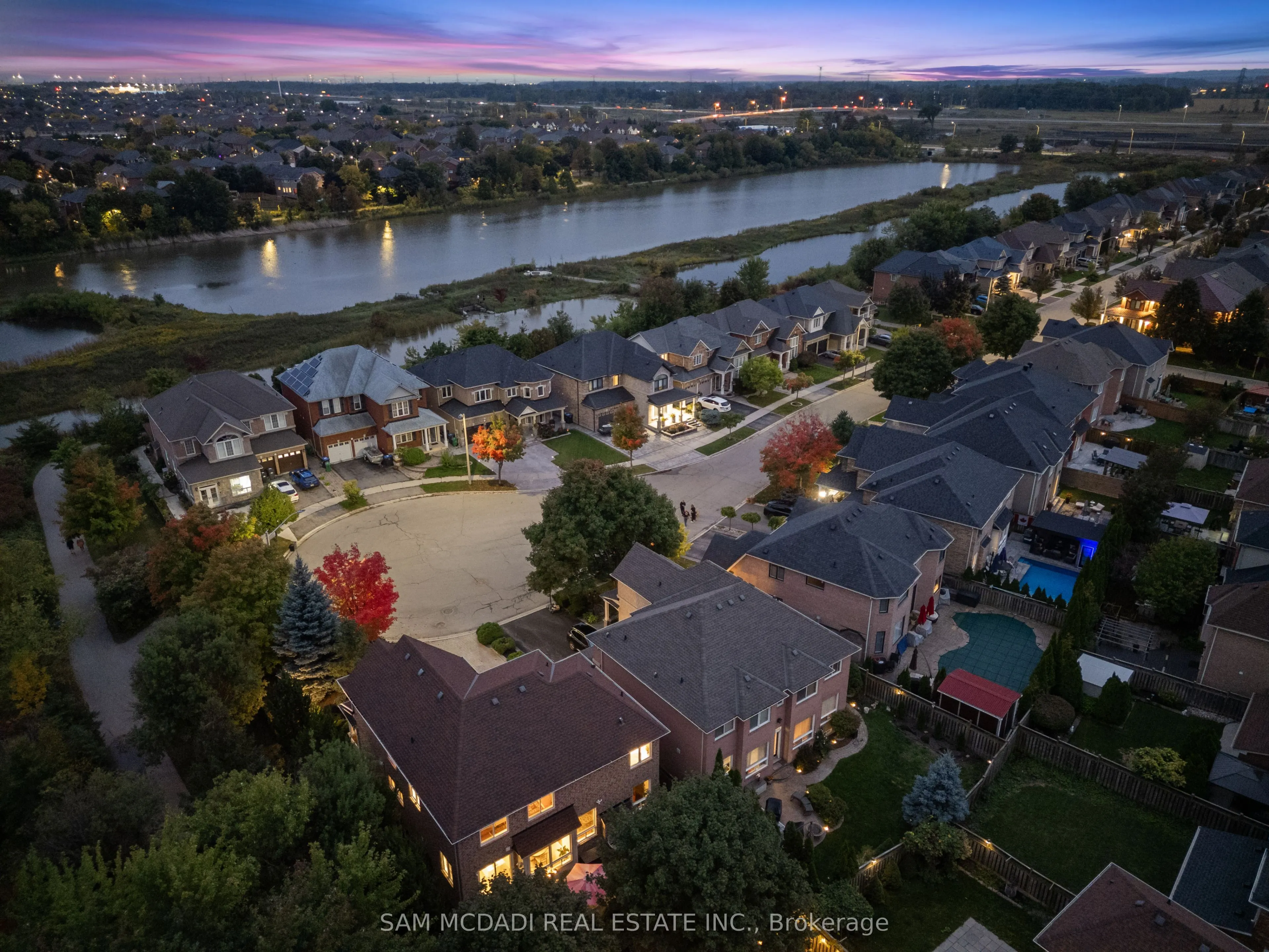 3859 Pondview Way