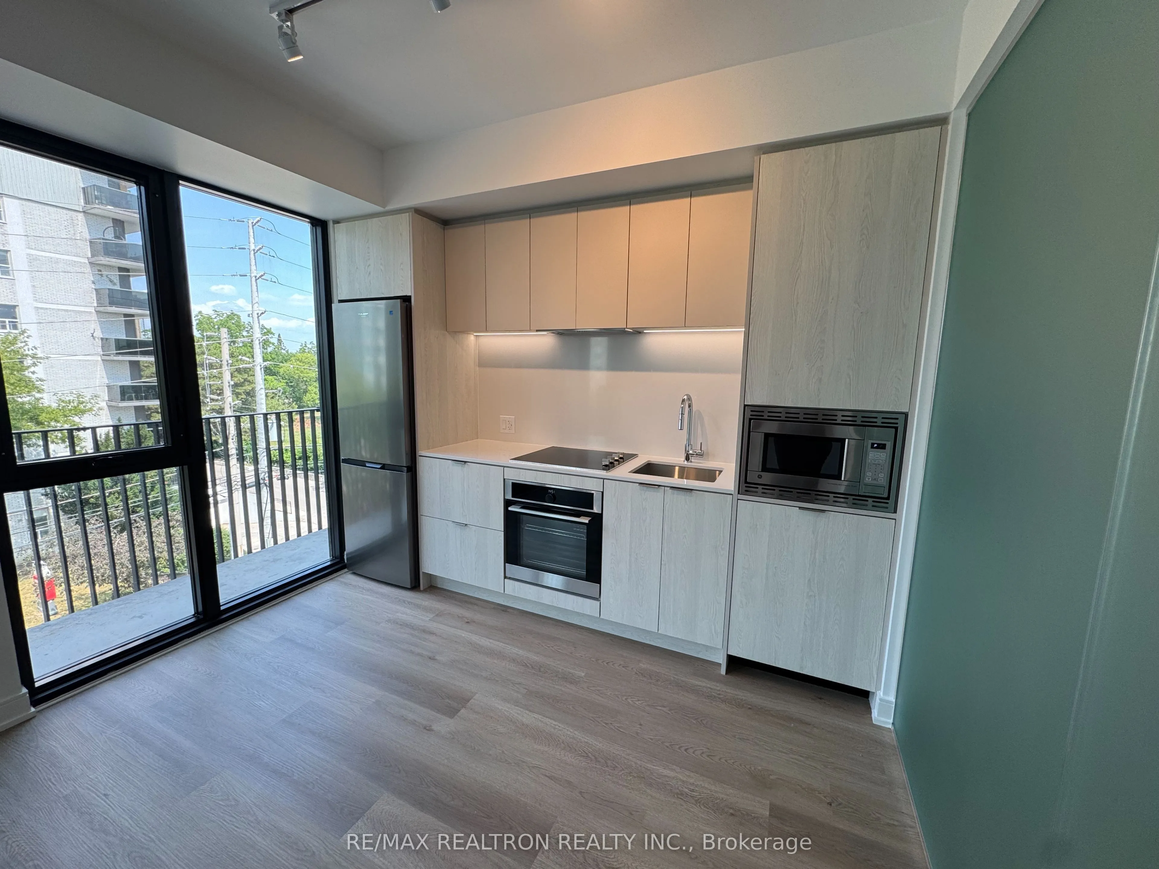 3009 Novar Road, #424