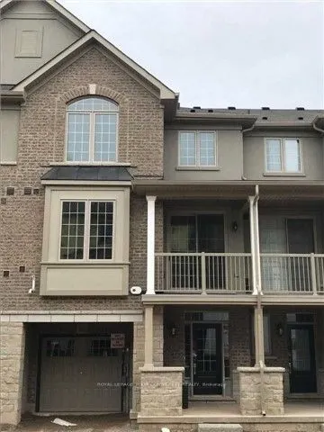 380 Cranbrook Common
