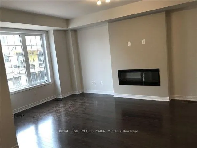 380 Cranbrook Common