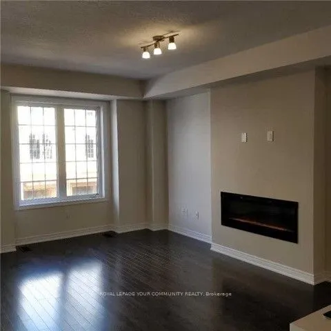 380 Cranbrook Common