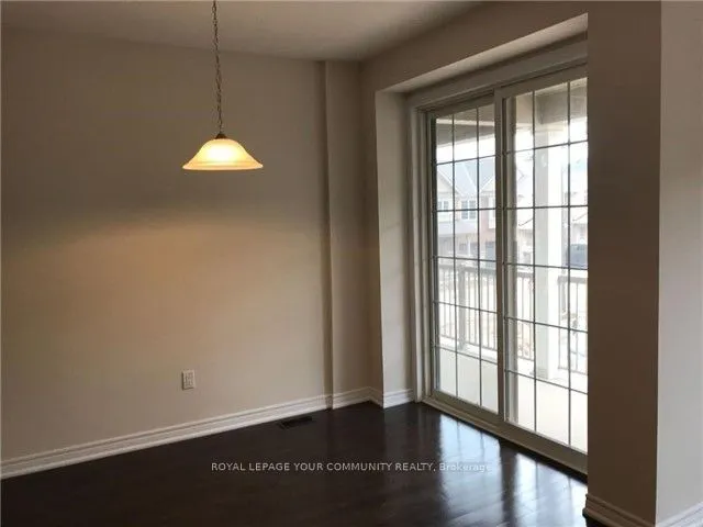 380 Cranbrook Common