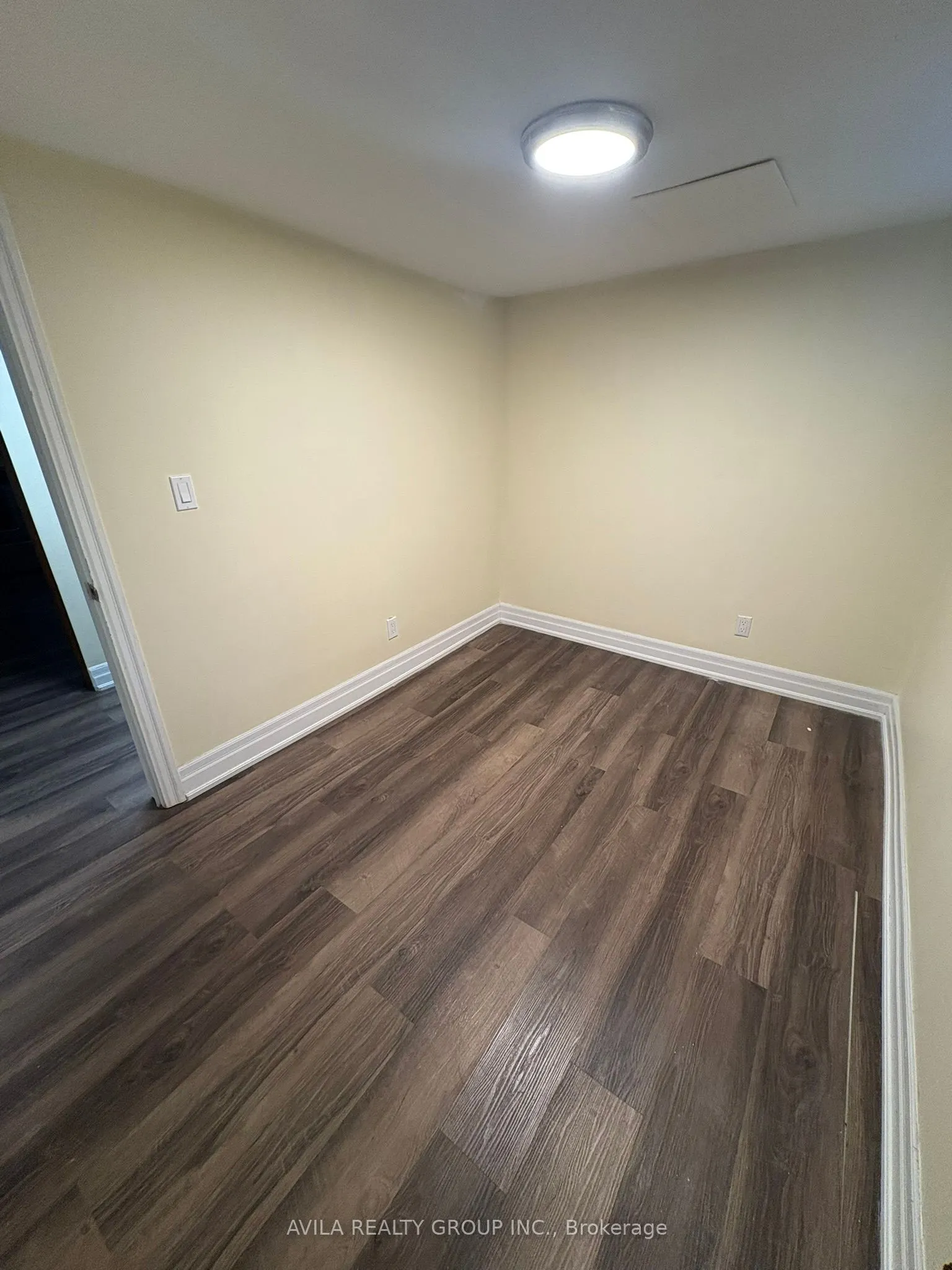 7 Greenlaw Avenue