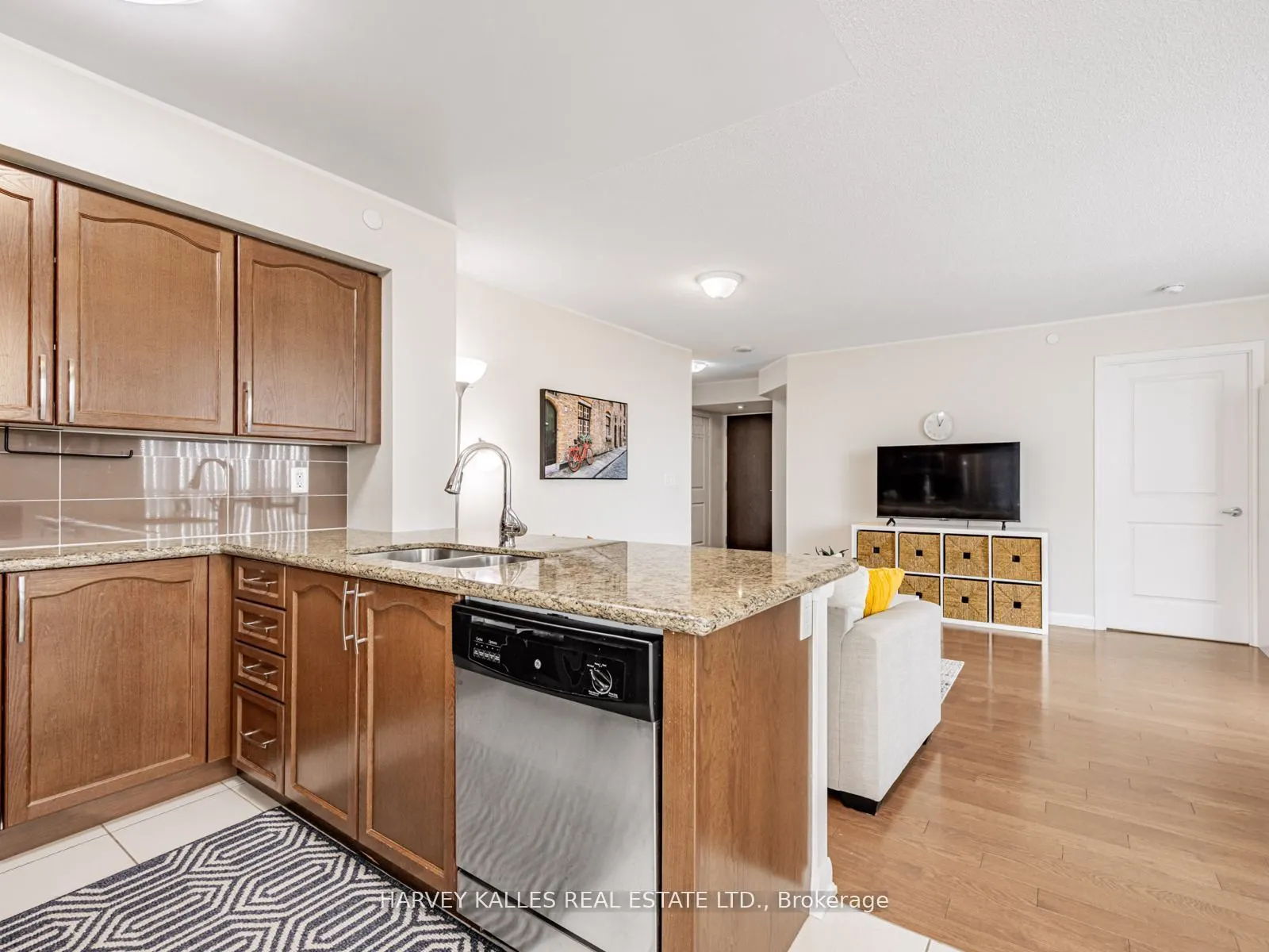 205 Sherway Gardens Road, #2010