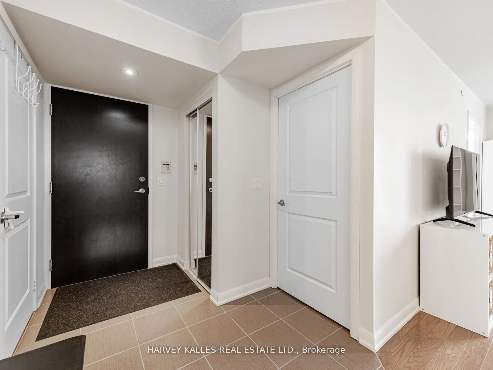 205 Sherway Gardens Road, #2010