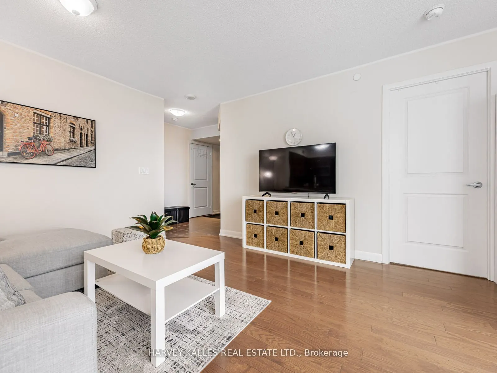 205 Sherway Gardens Road, #2010