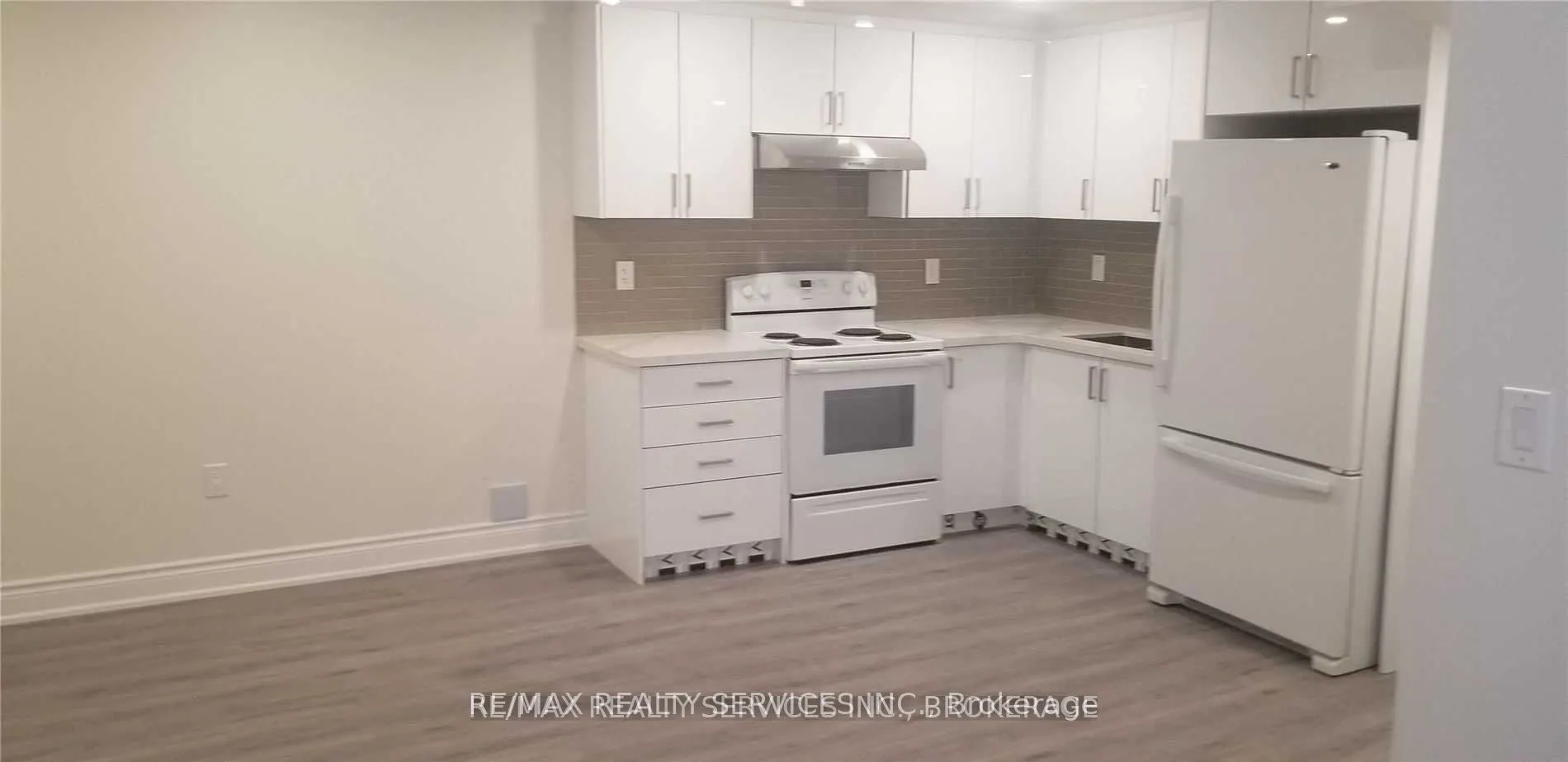 16 Lady Evelyn Crescent, #Lower