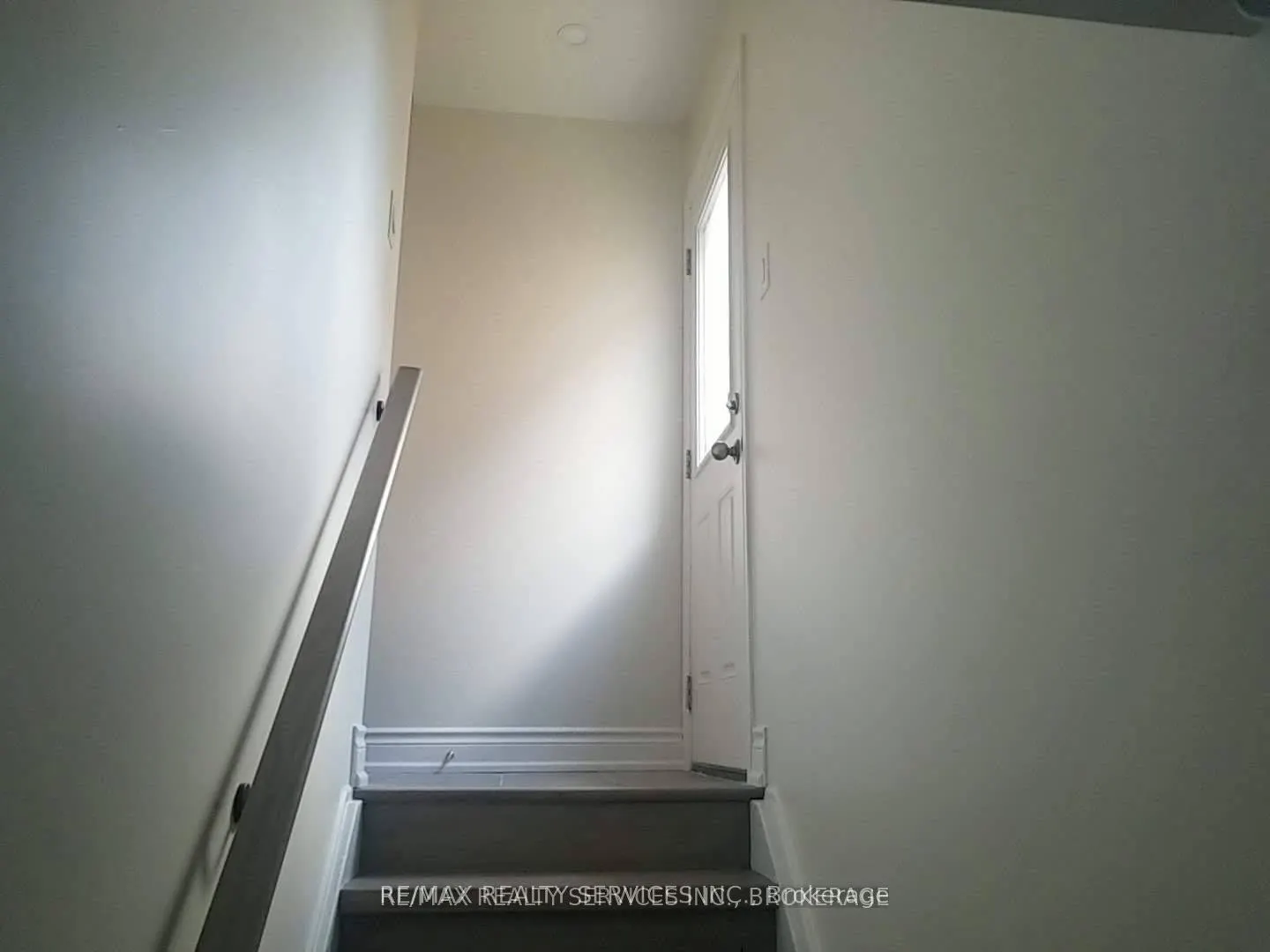 16 Lady Evelyn Crescent, #Lower