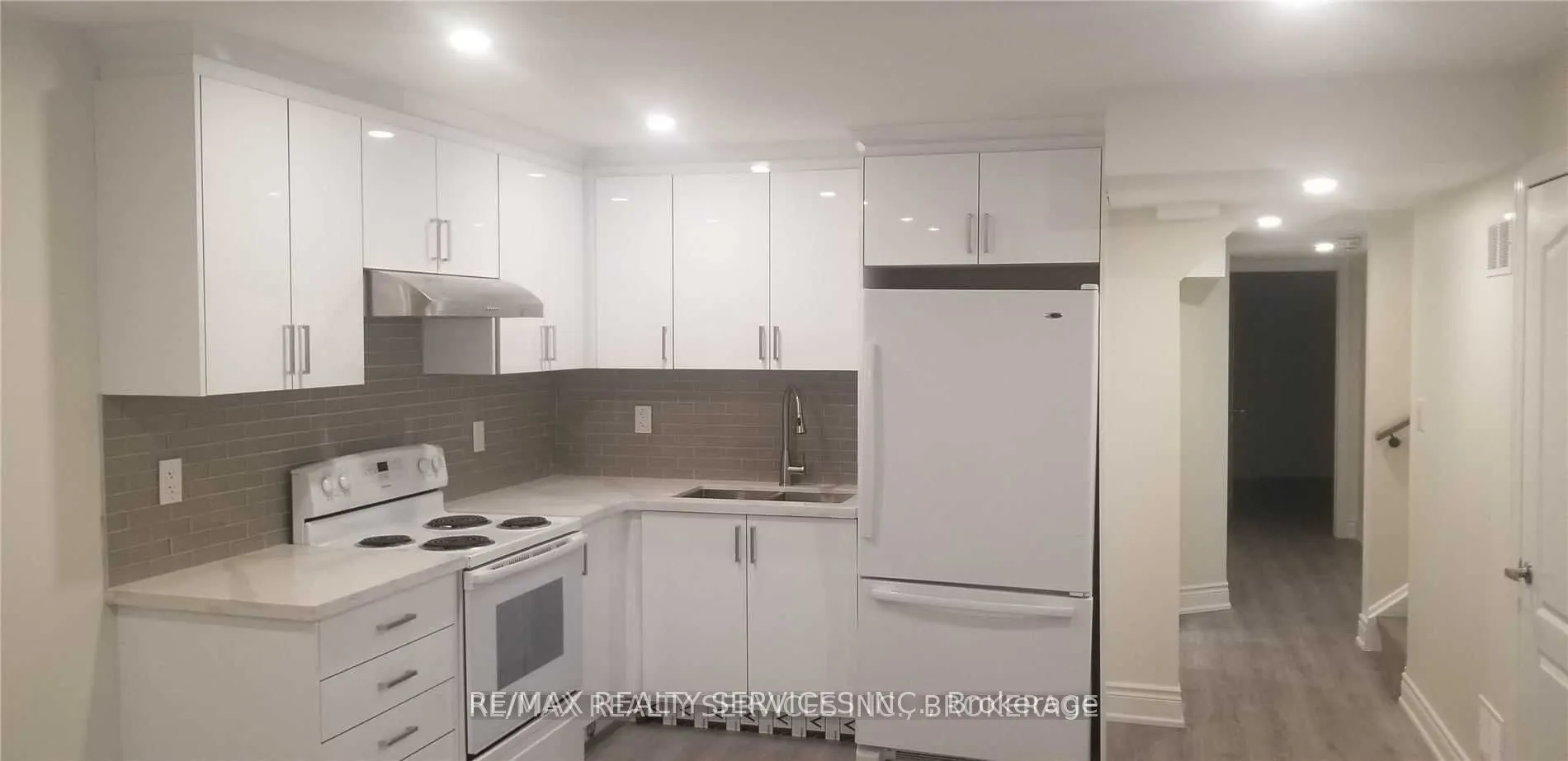 16 Lady Evelyn Crescent, #Lower