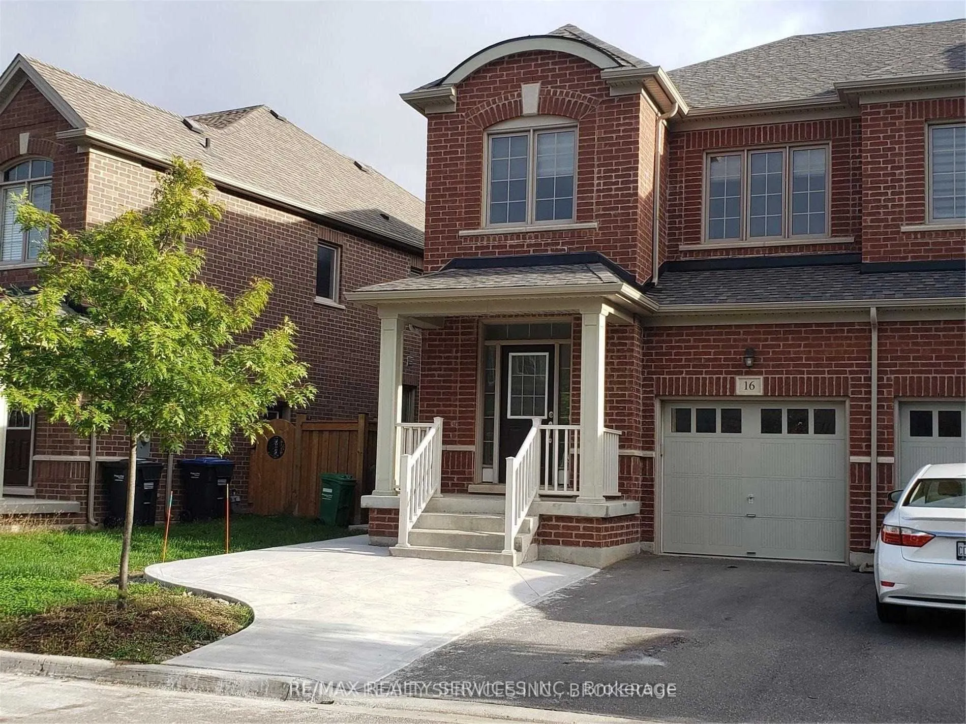 16 Lady Evelyn Crescent, #Lower