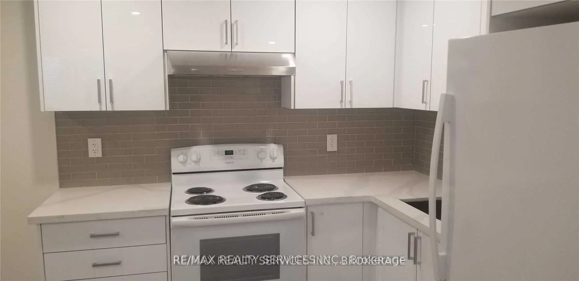 16 Lady Evelyn Crescent, #Lower