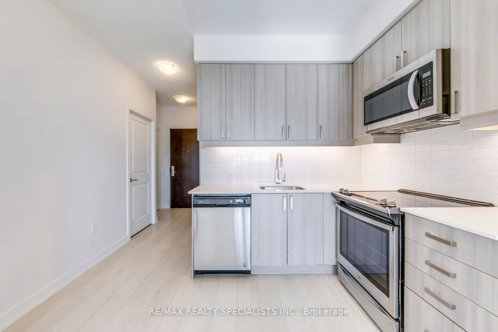 8 Nahani Way, #2419