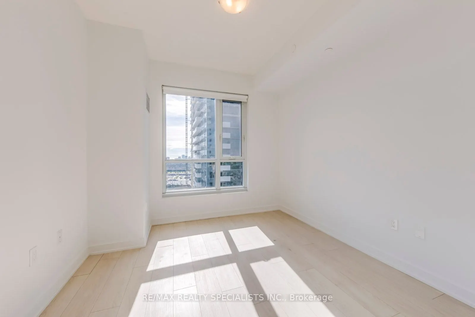 8 Nahani Way, #2419