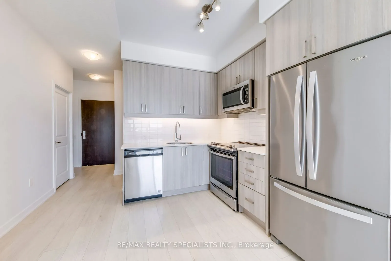 8 Nahani Way, #2419