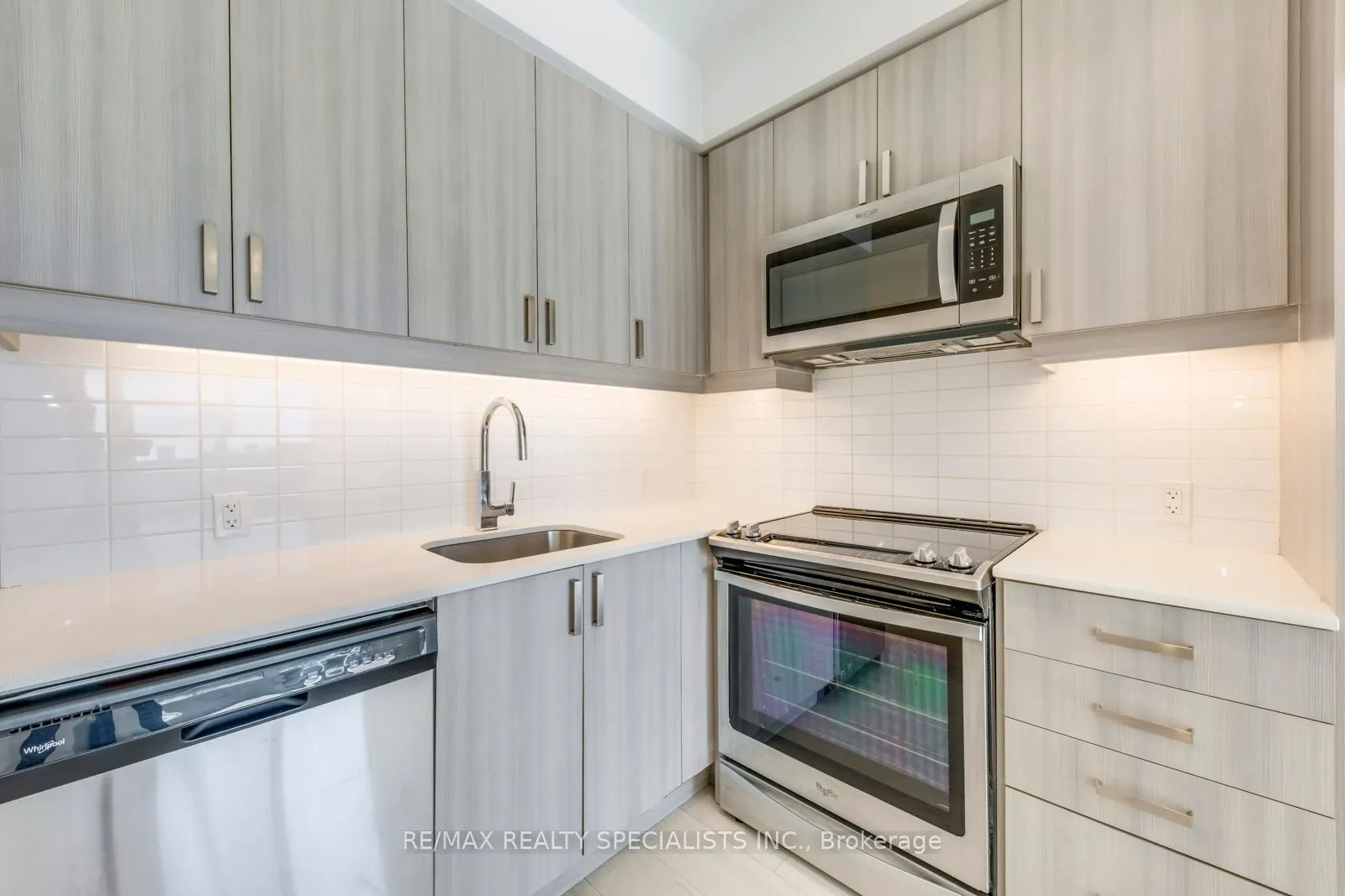 8 Nahani Way, #2419