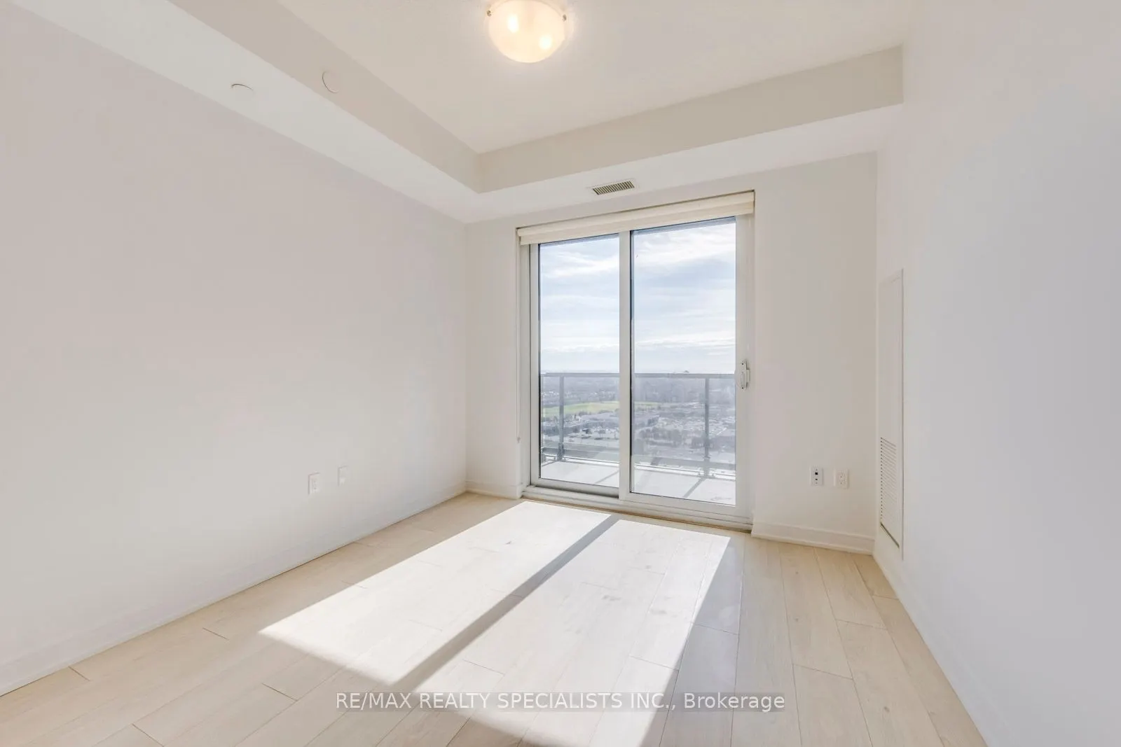 8 Nahani Way, #2419
