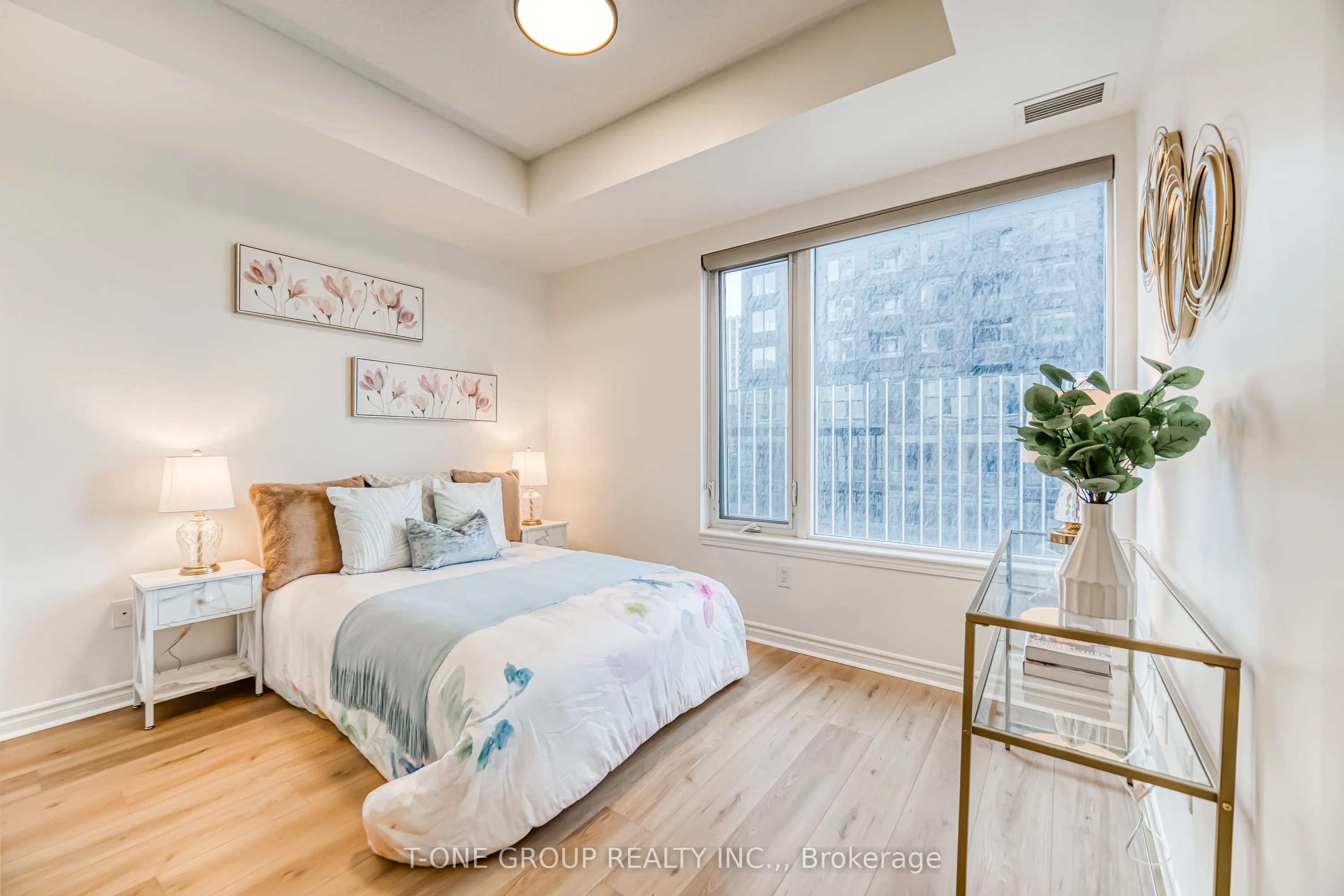 385 Prince Of Wales Drive, #702