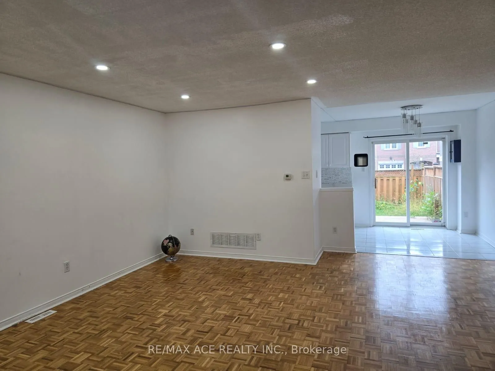 104 Sunfield Road, #Main