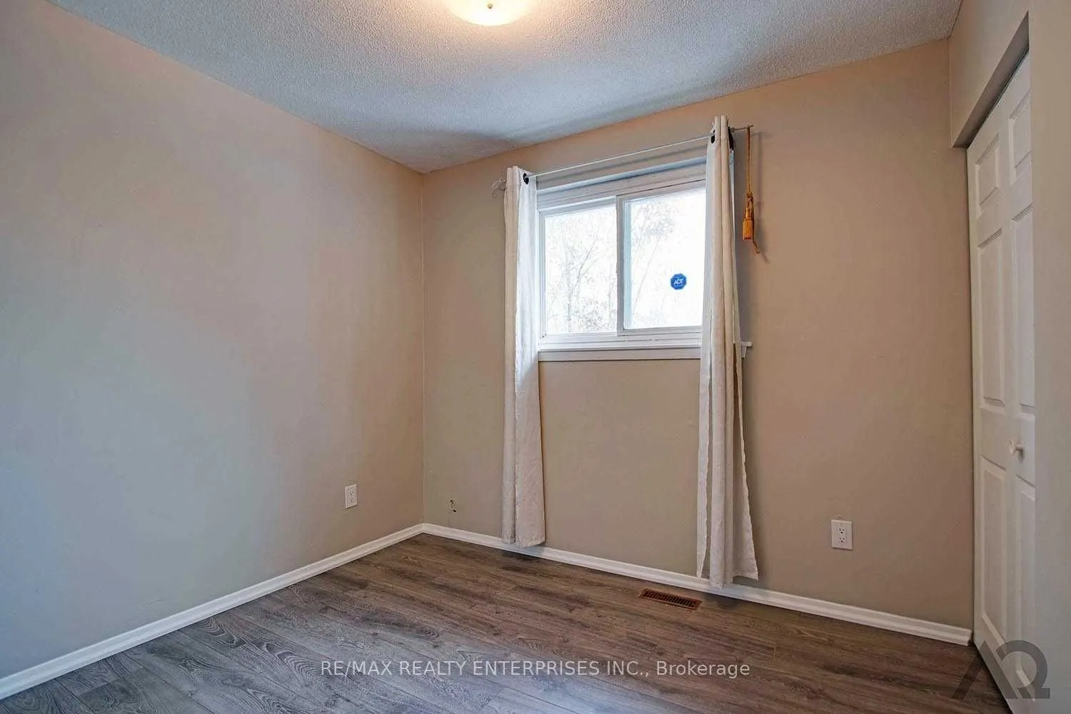 10 Doncaster Drive, #Upper L