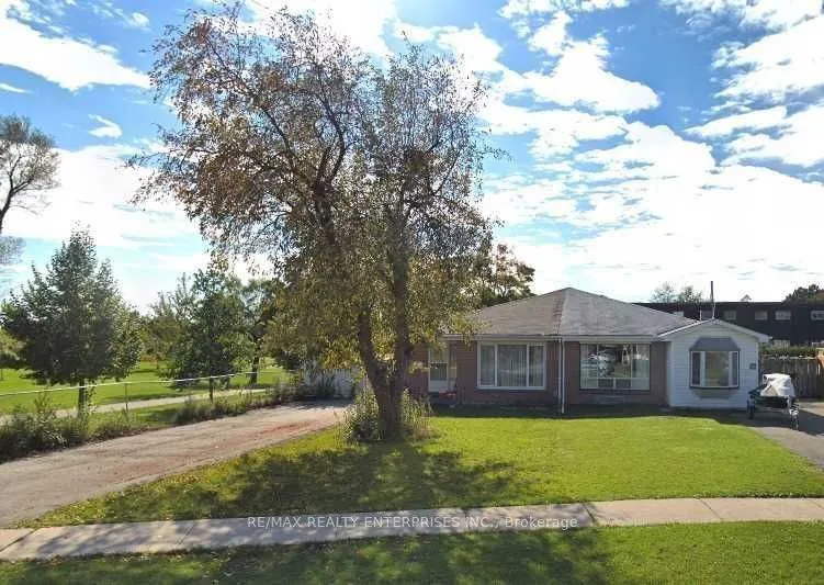 10 Doncaster Drive, #Upper L