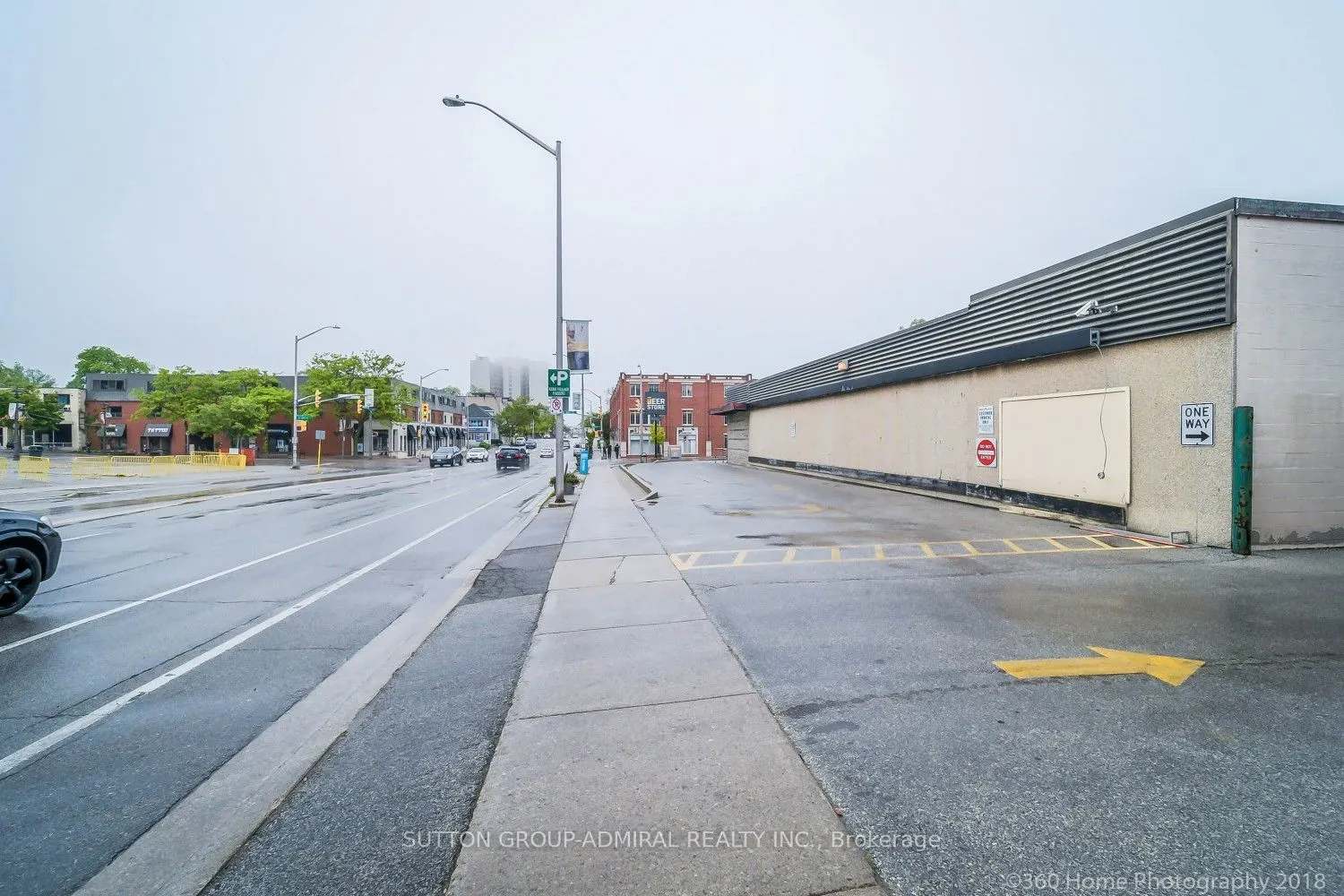 104 Lakeshore Road W