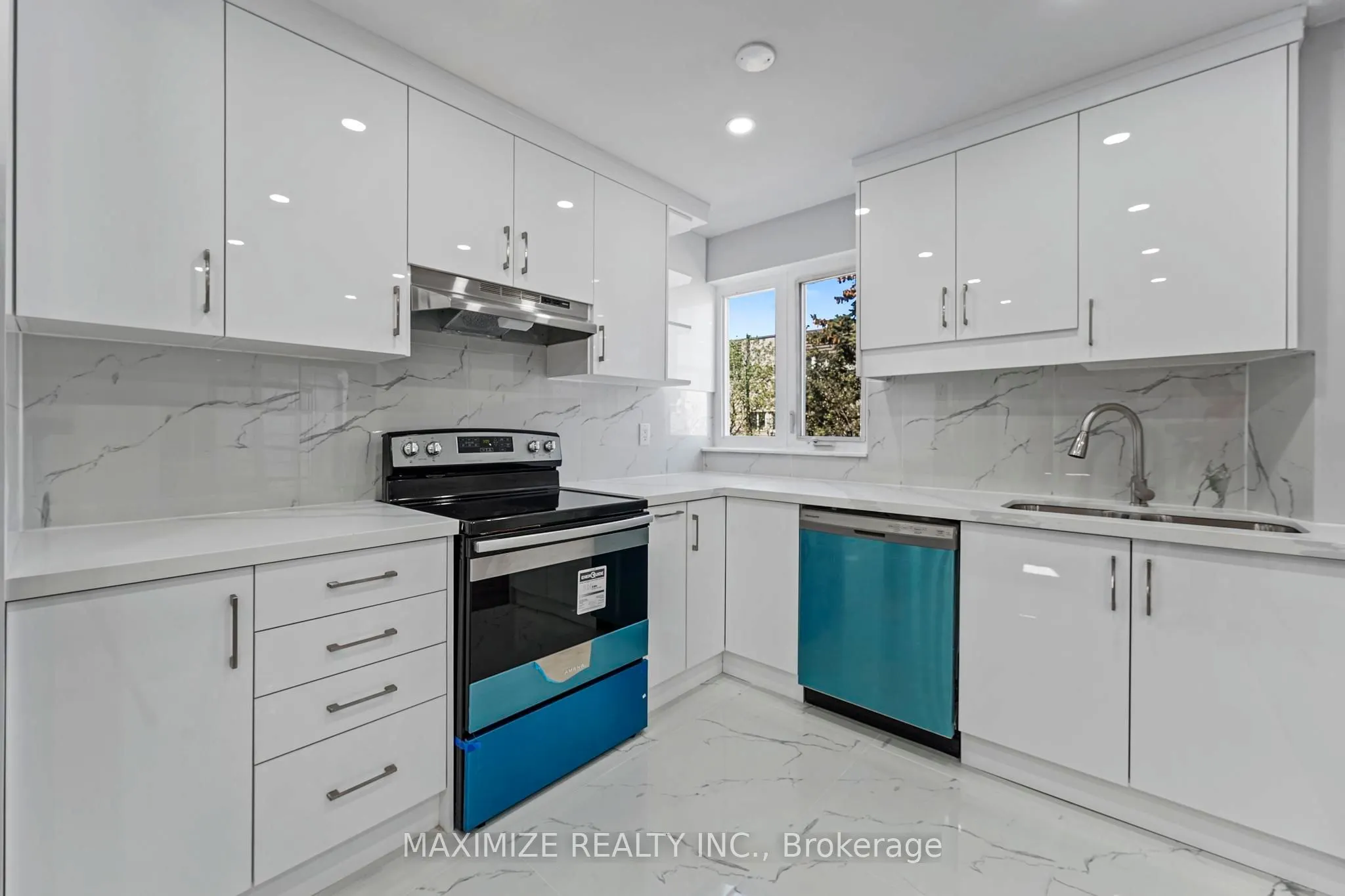 1055 Dundas Street E, #192