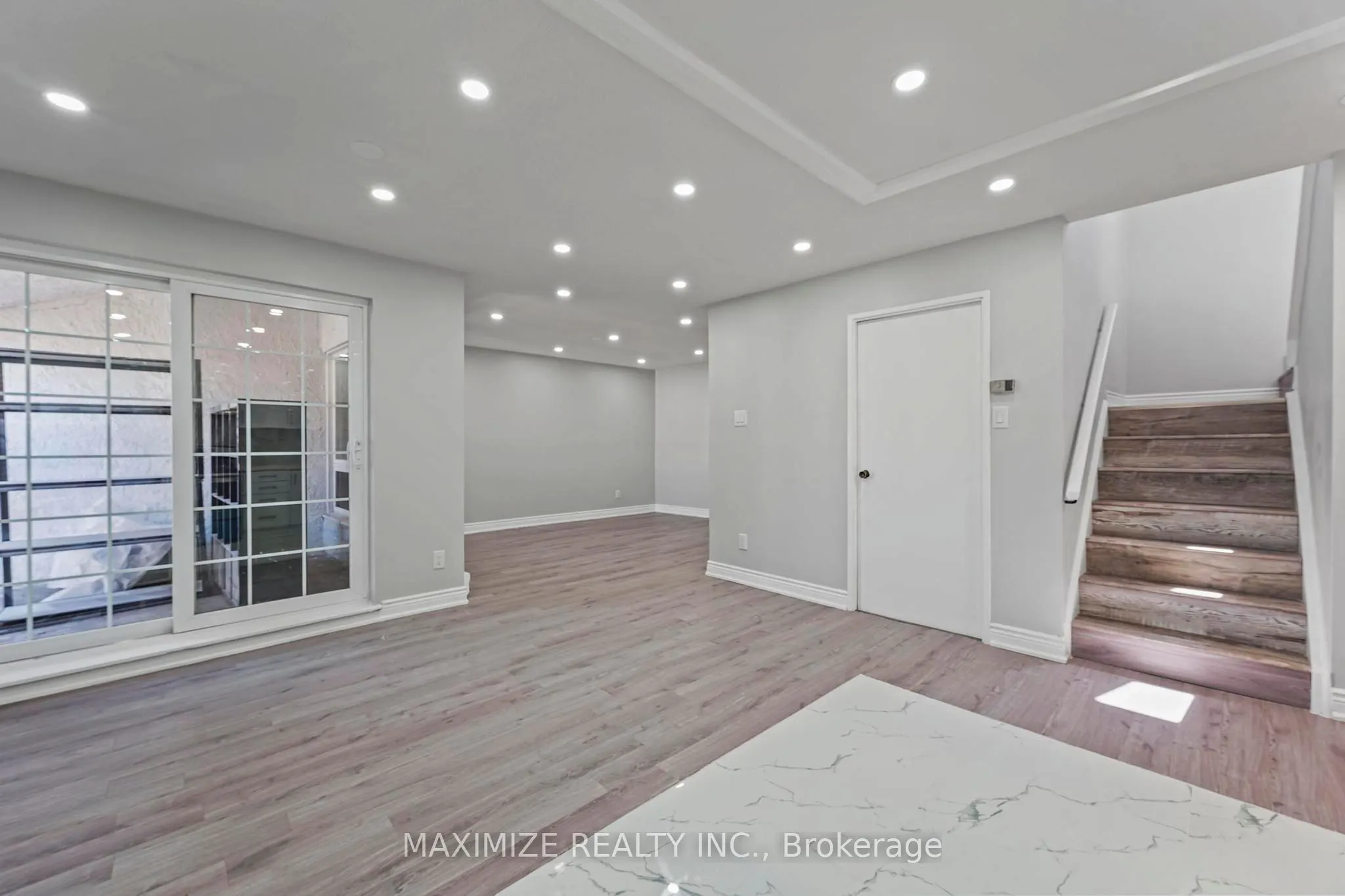 1055 Dundas Street E, #192