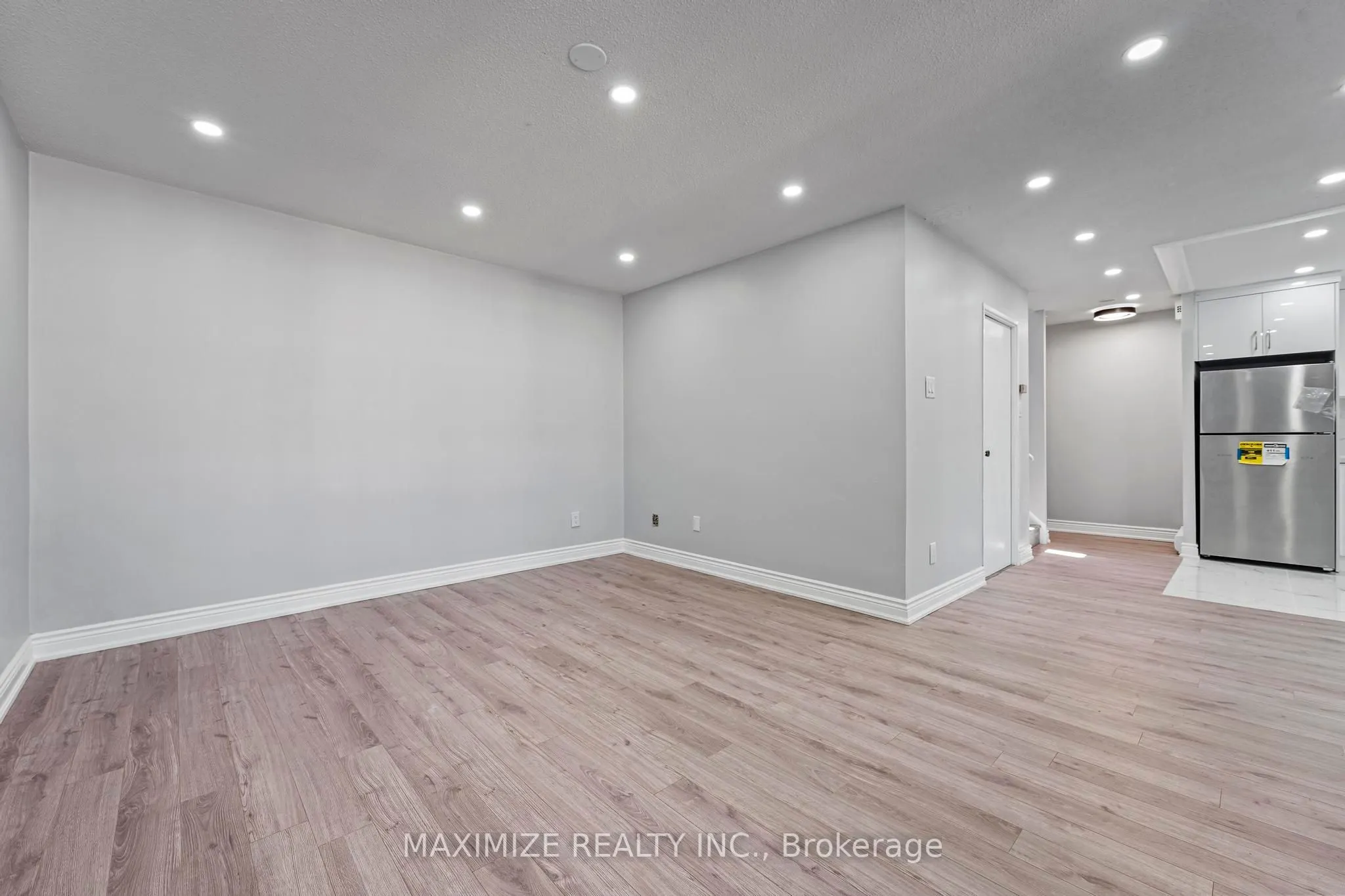 1055 Dundas Street E, #192