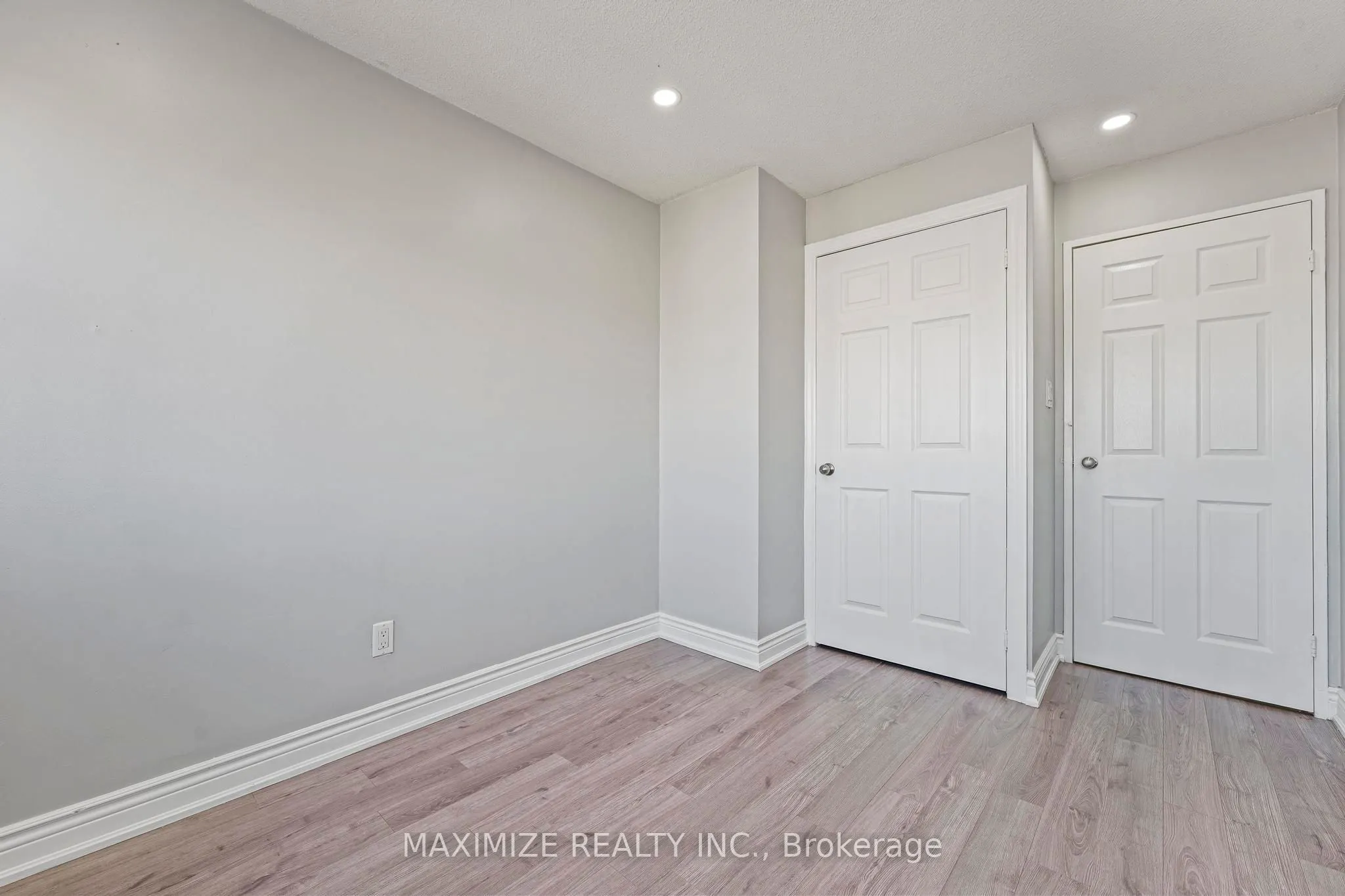 1055 Dundas Street E, #192