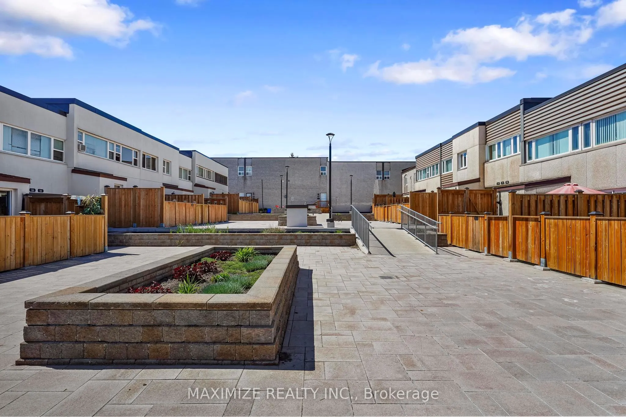 1055 Dundas Street E, #192