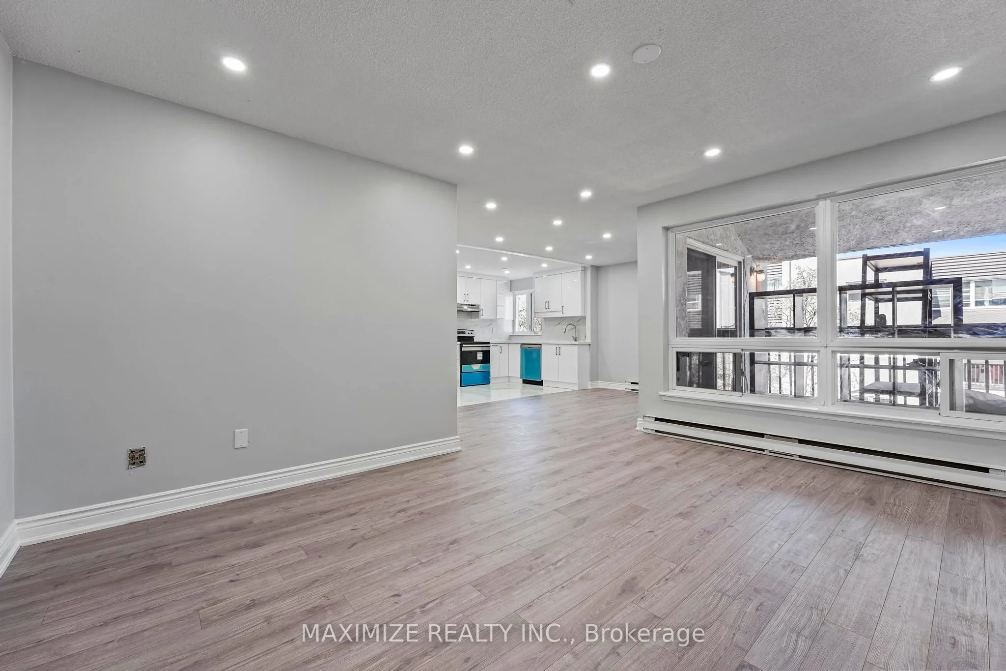 1055 Dundas Street E, #192