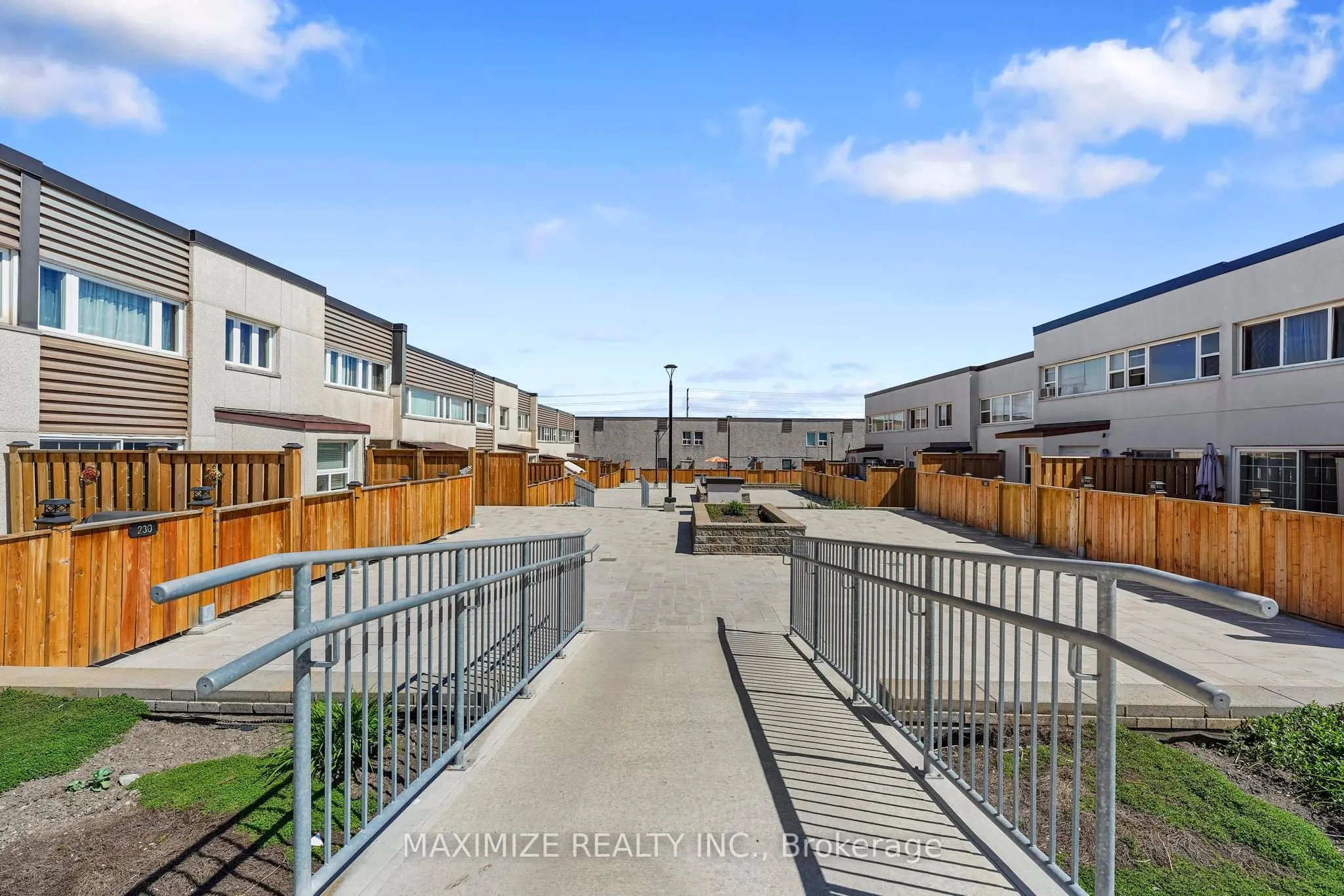 1055 Dundas Street E, #192