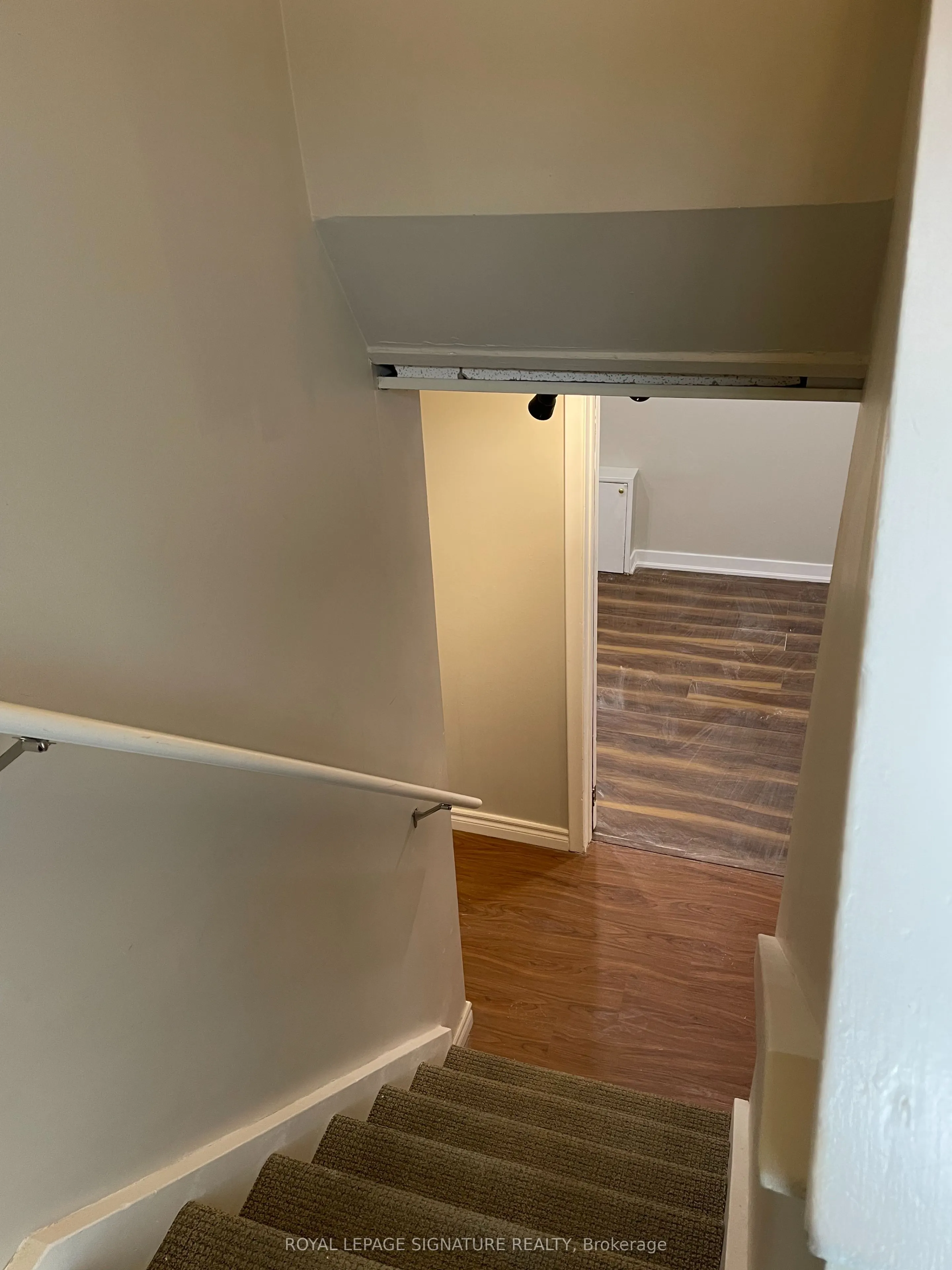 1566 Northmount Avenue W, #Lower