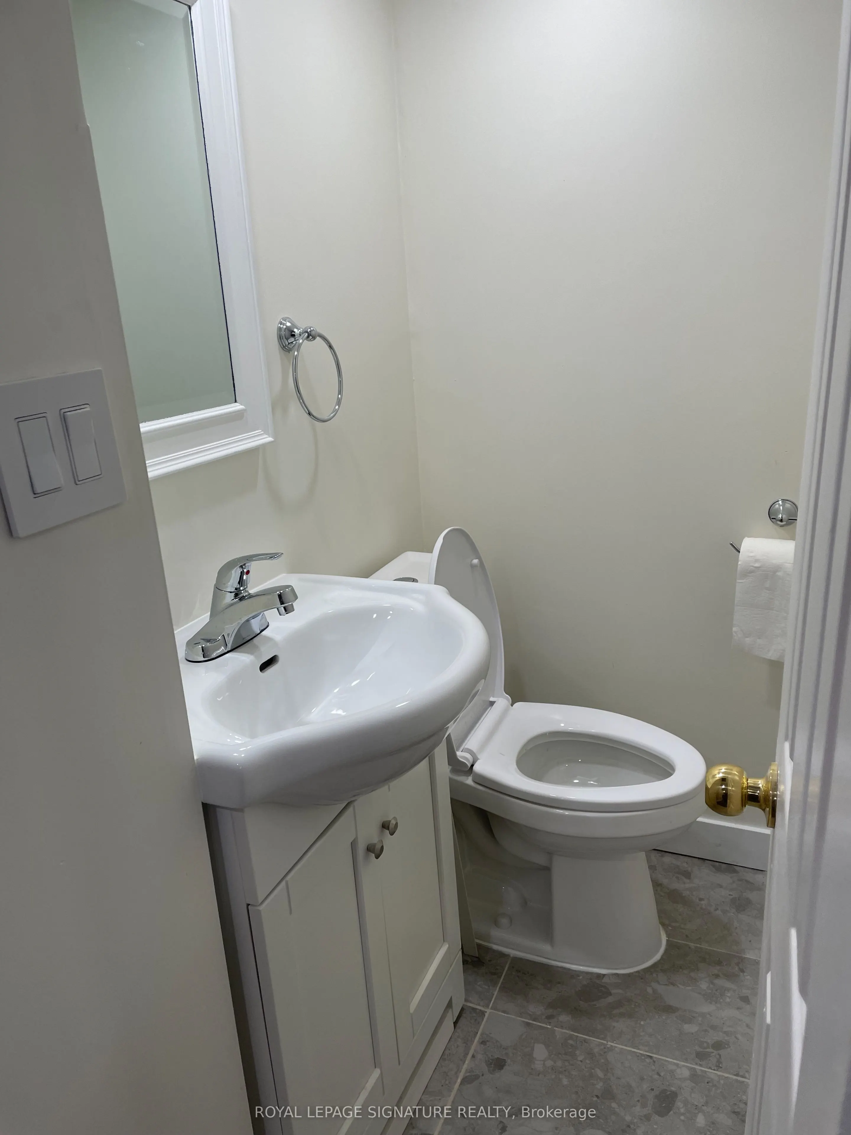 1566 Northmount Avenue W, #Lower