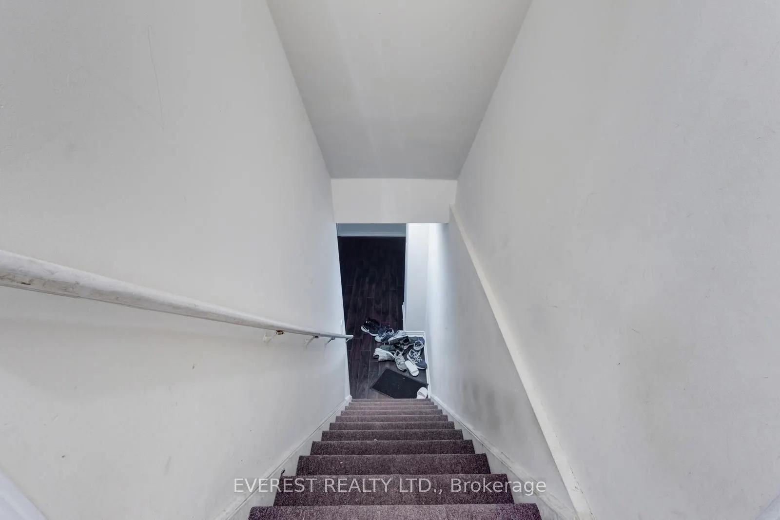 5172 Nestling Grove