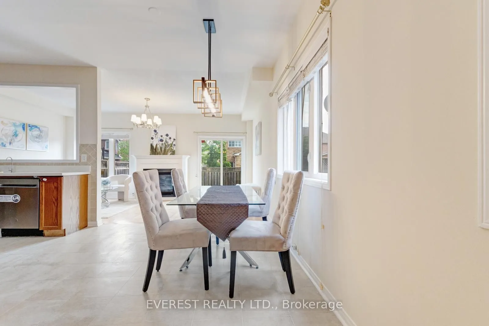 5172 Nestling Grove