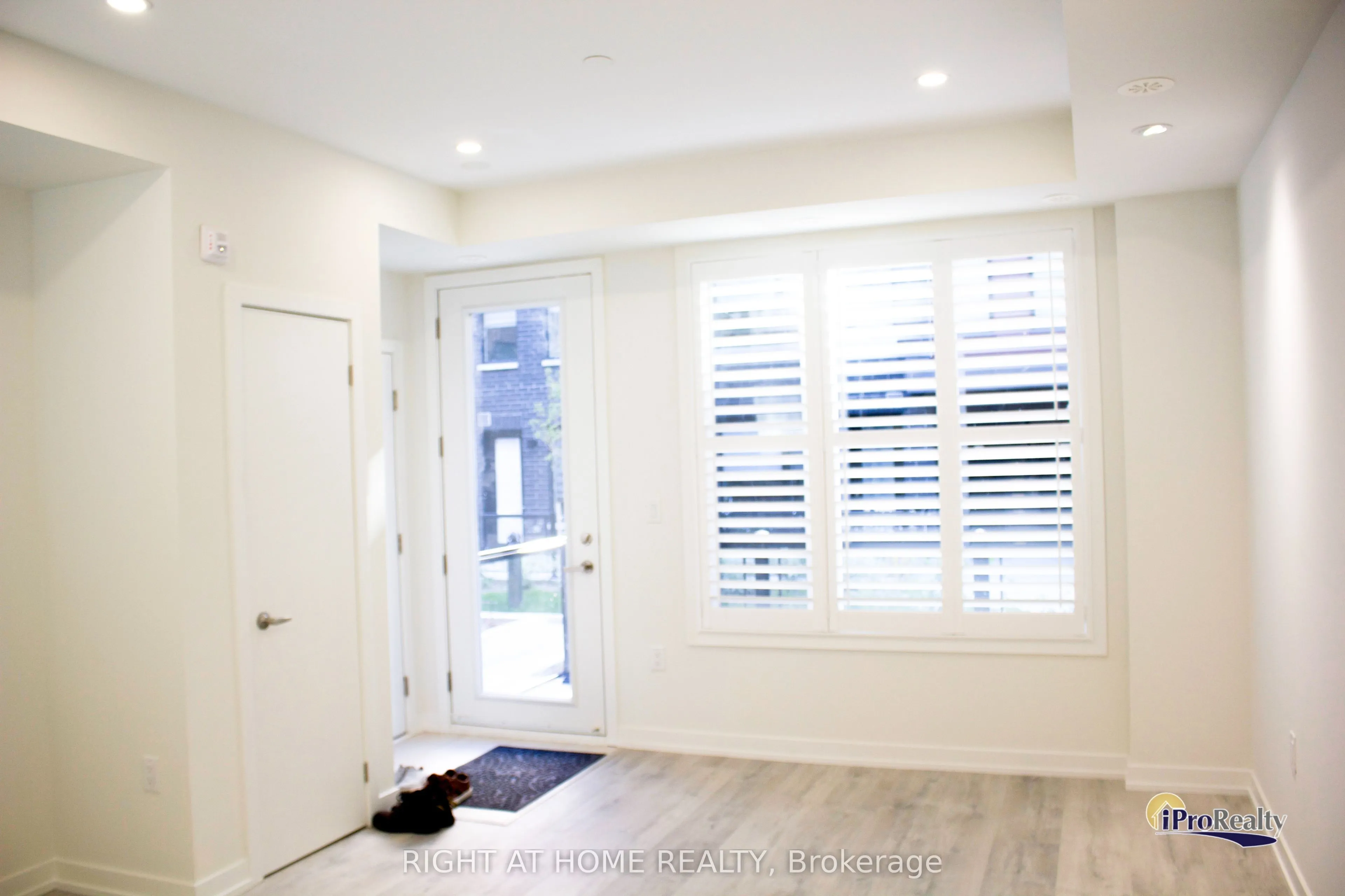 3550 Colonial Drive, #30