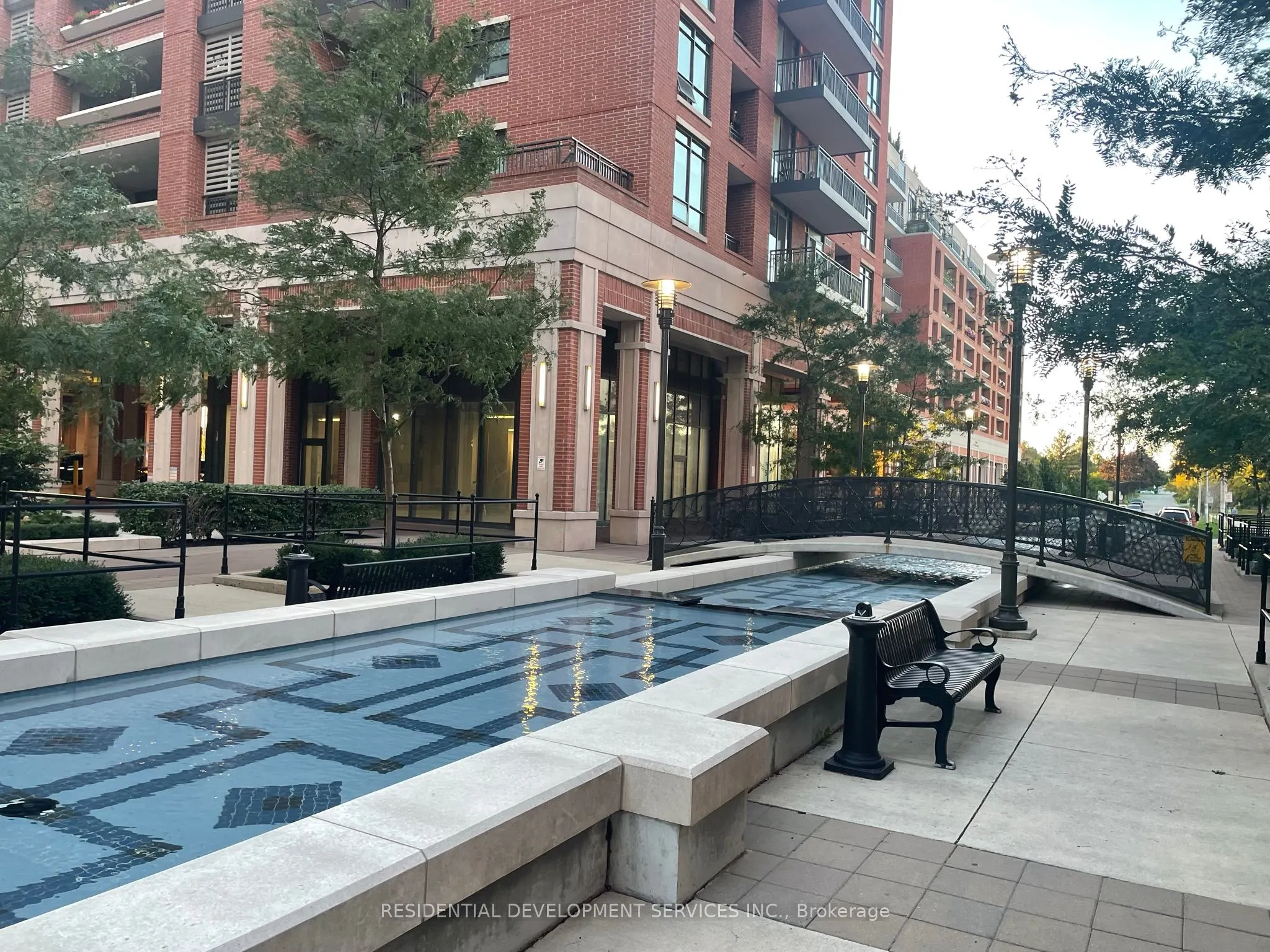 800 Lawrence Avenue W, #1618