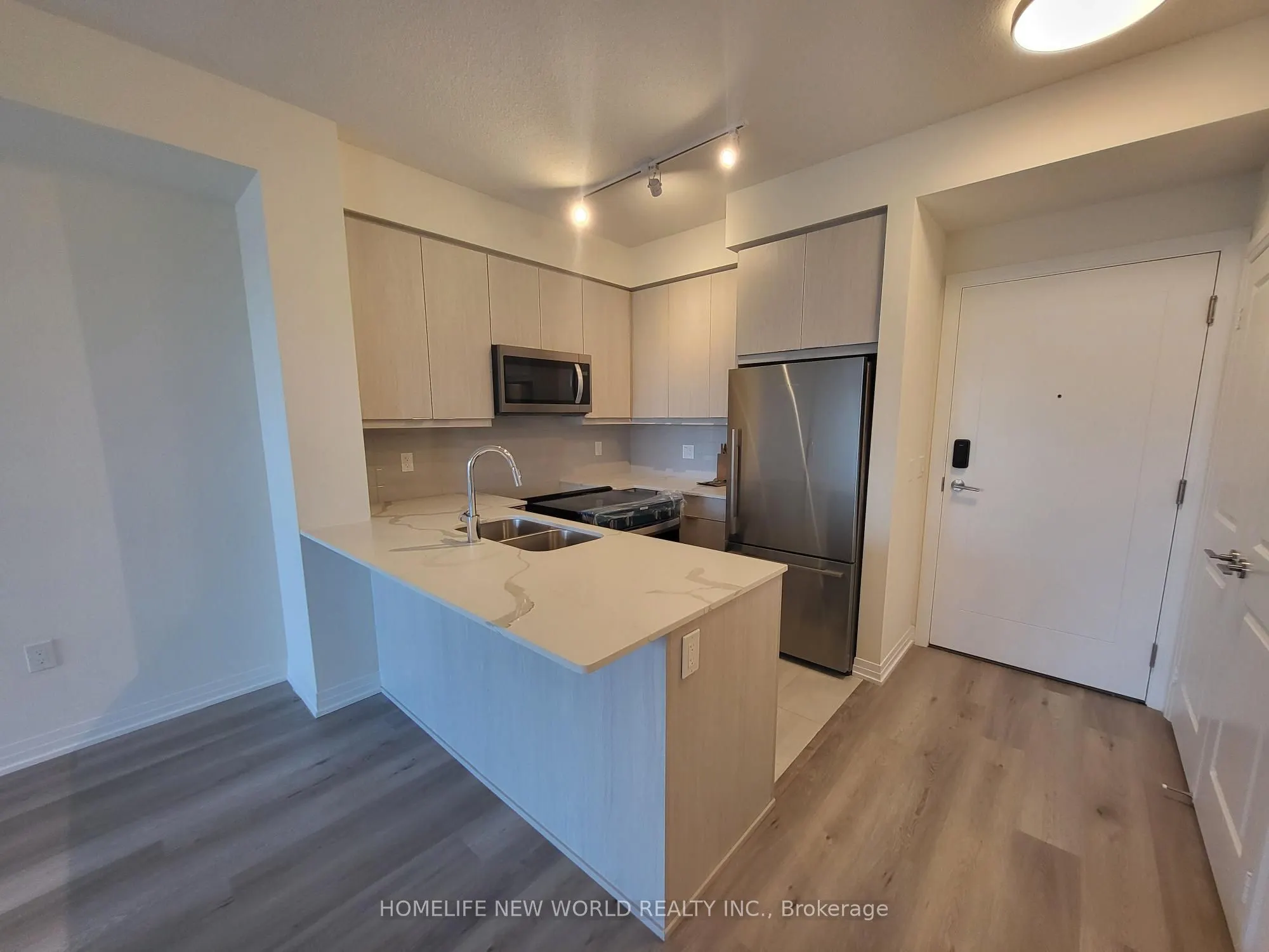 15 Watergarden Drive, #302