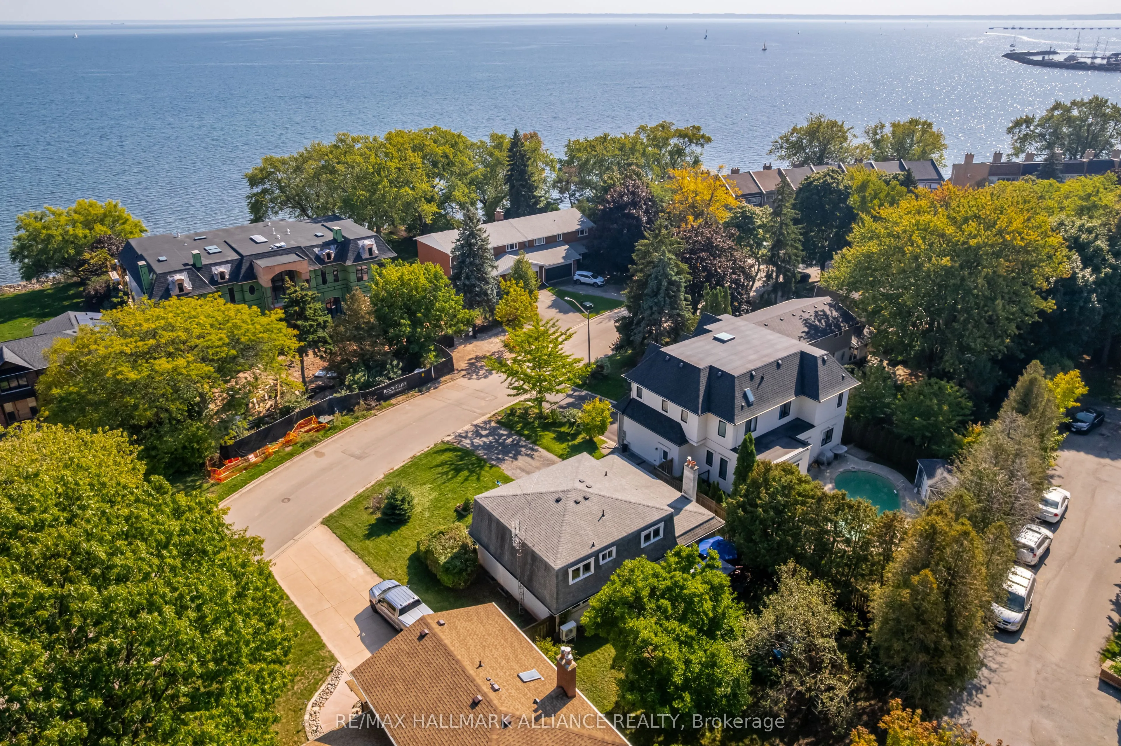 2033 Water's Edge Drive