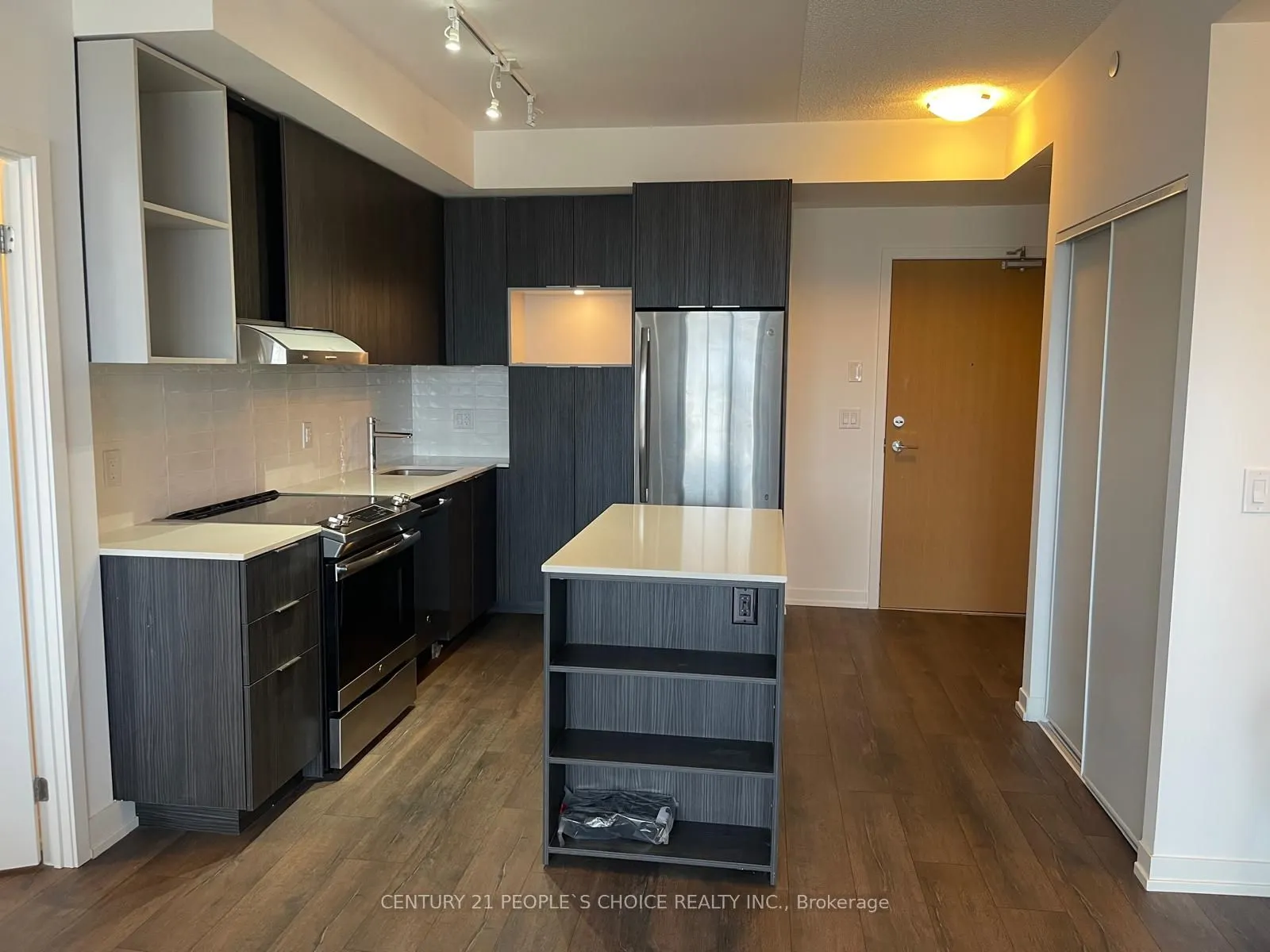 2520 Eglinton Avenue W, #810