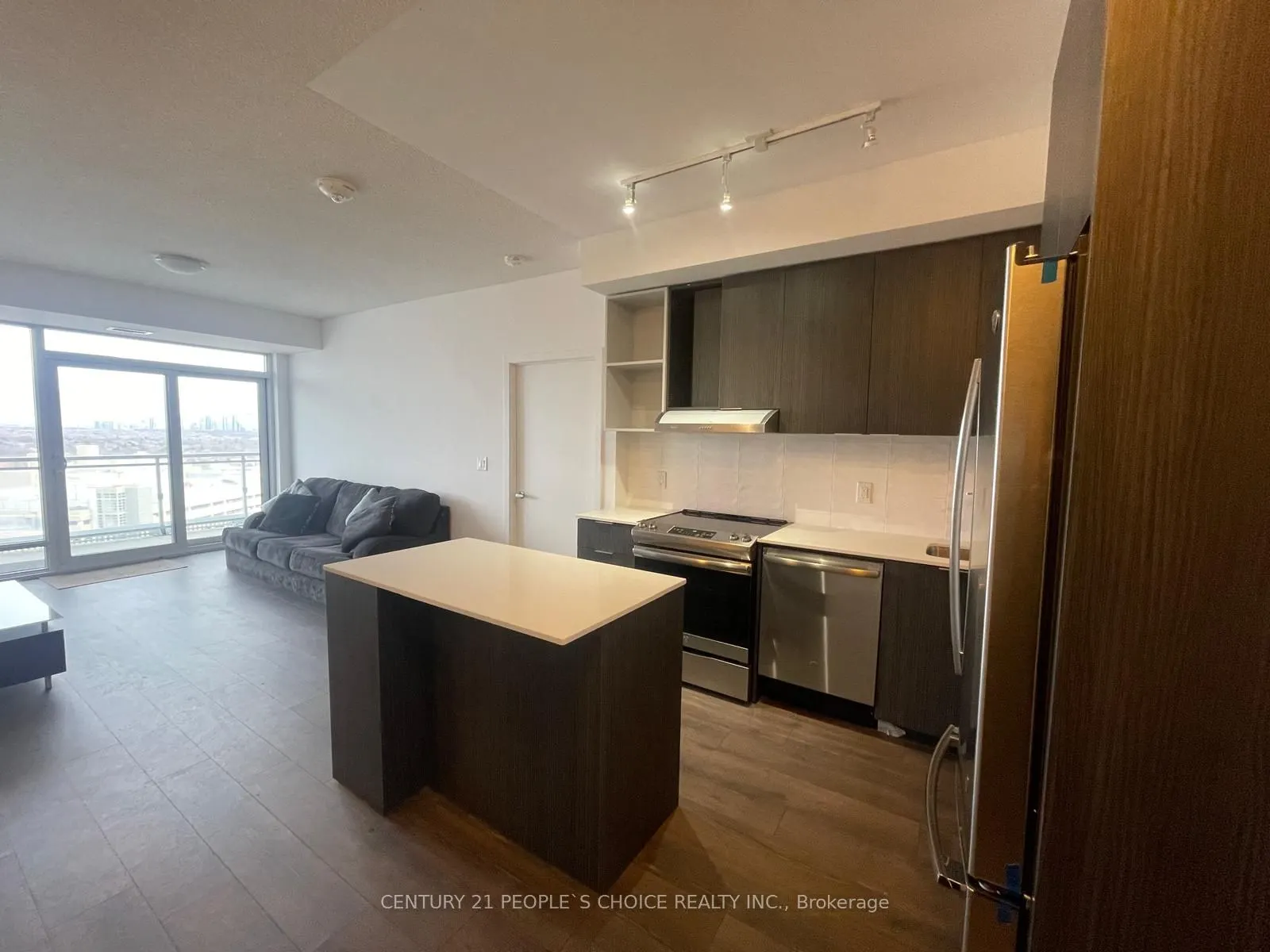 2520 Eglinton Avenue W, #810