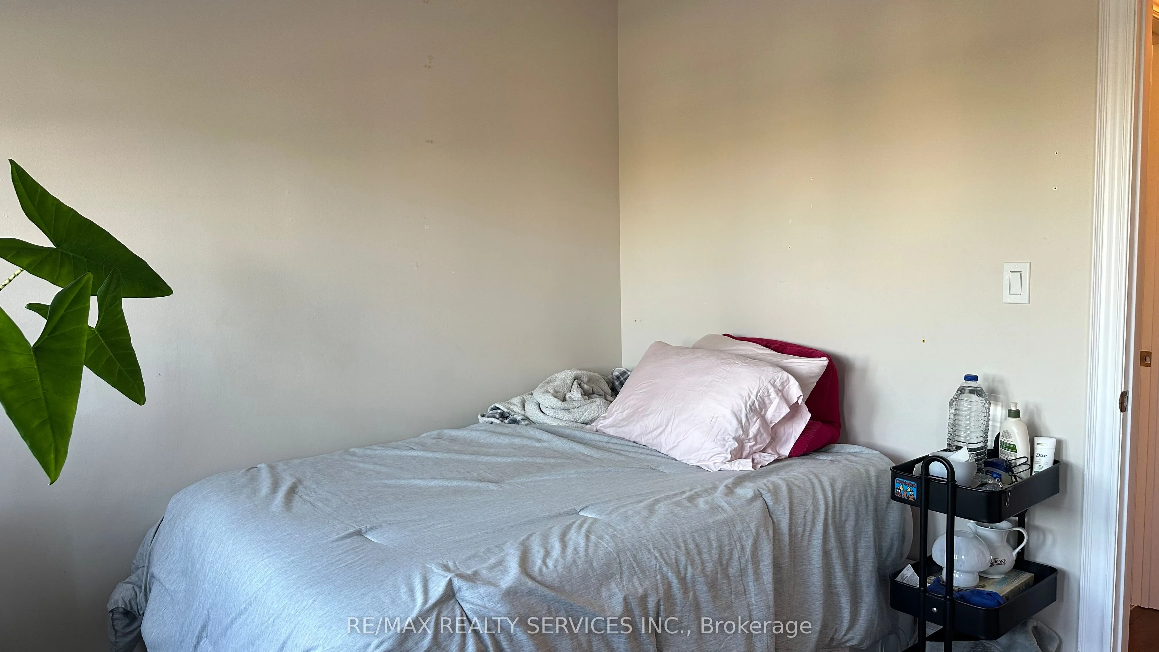 2184 Trafalgar Road, #28