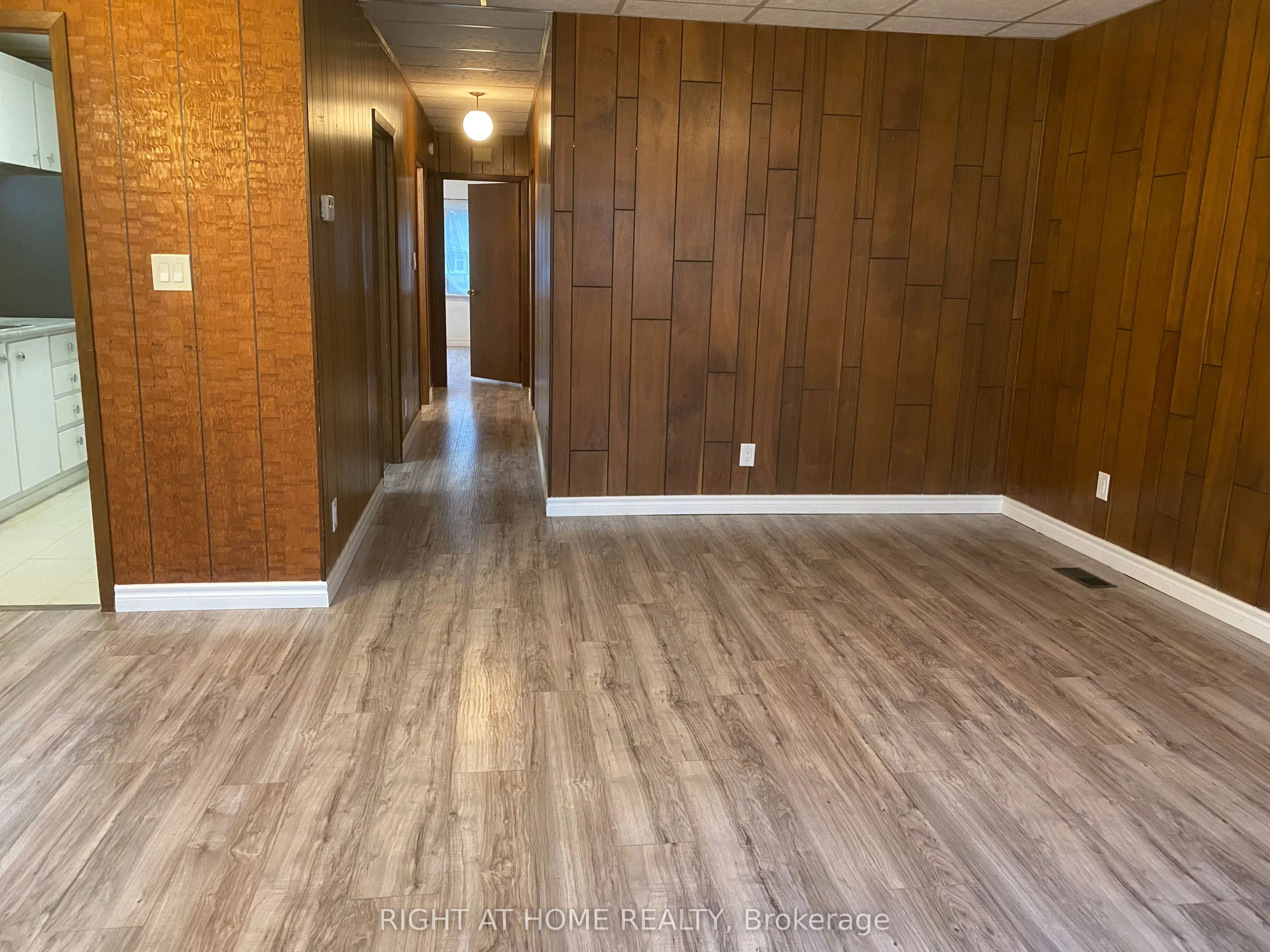 1054 East Avenue E