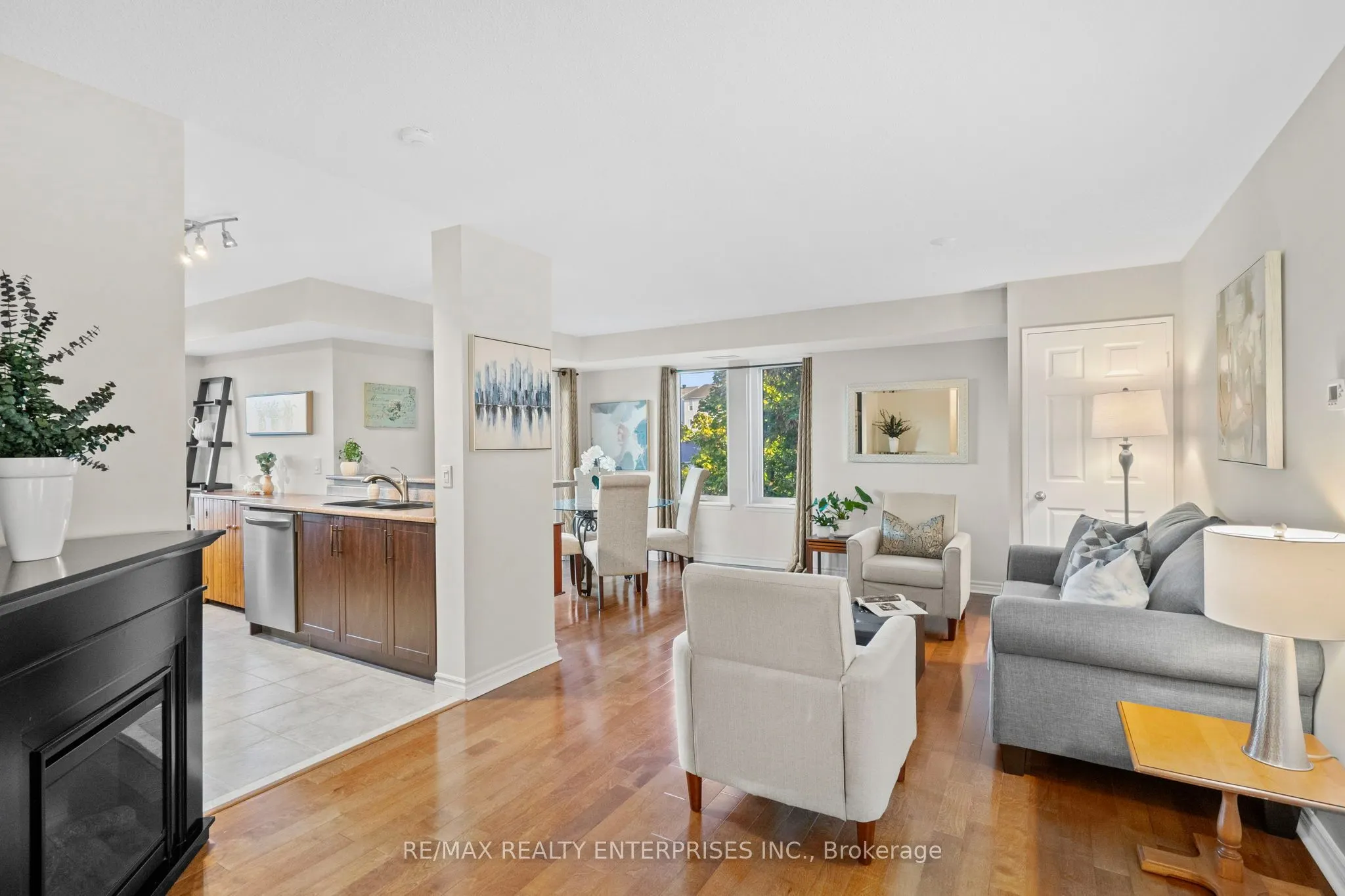 2300 Parkhaven Boulevard, #303