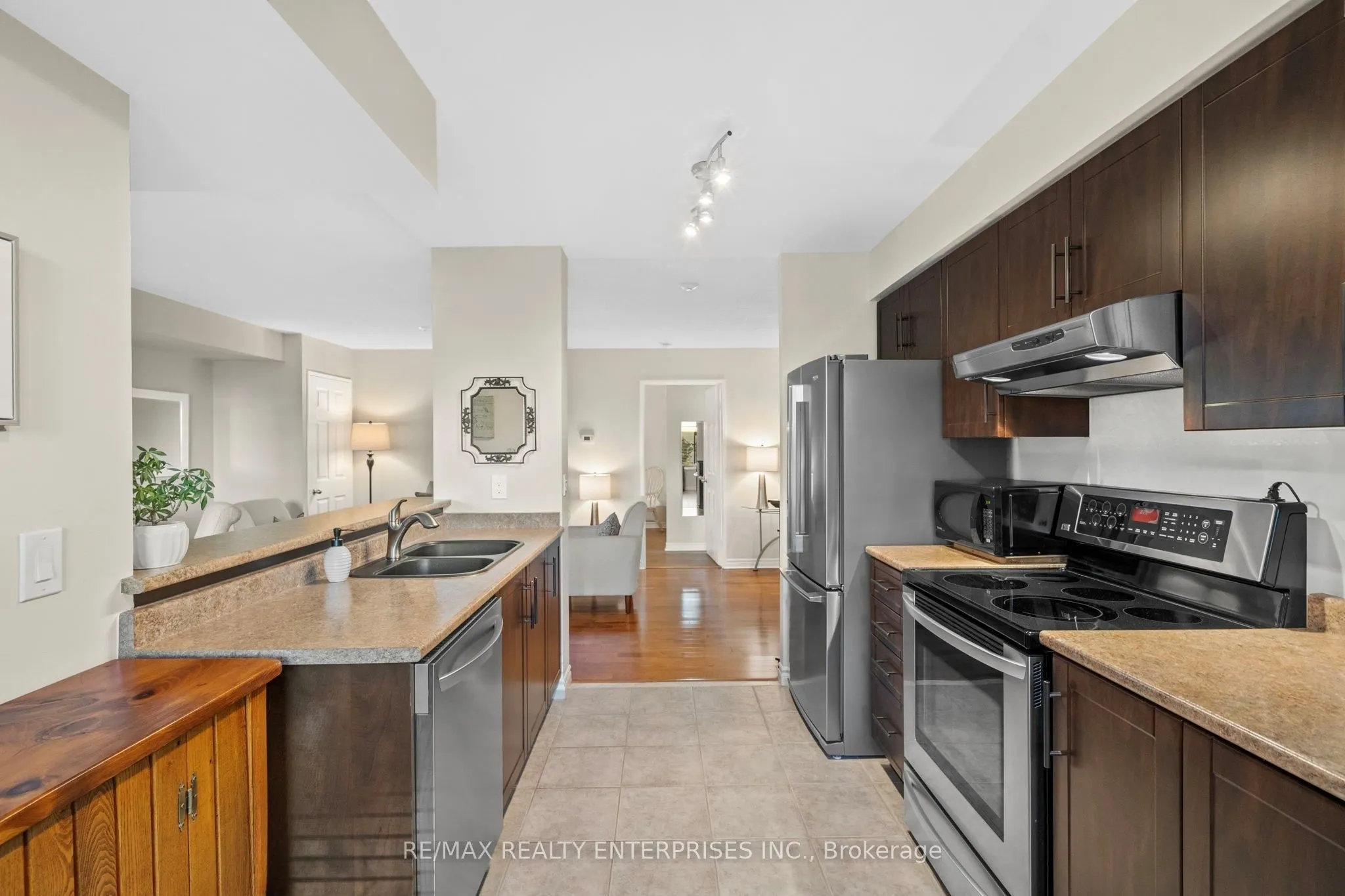 2300 Parkhaven Boulevard, #303