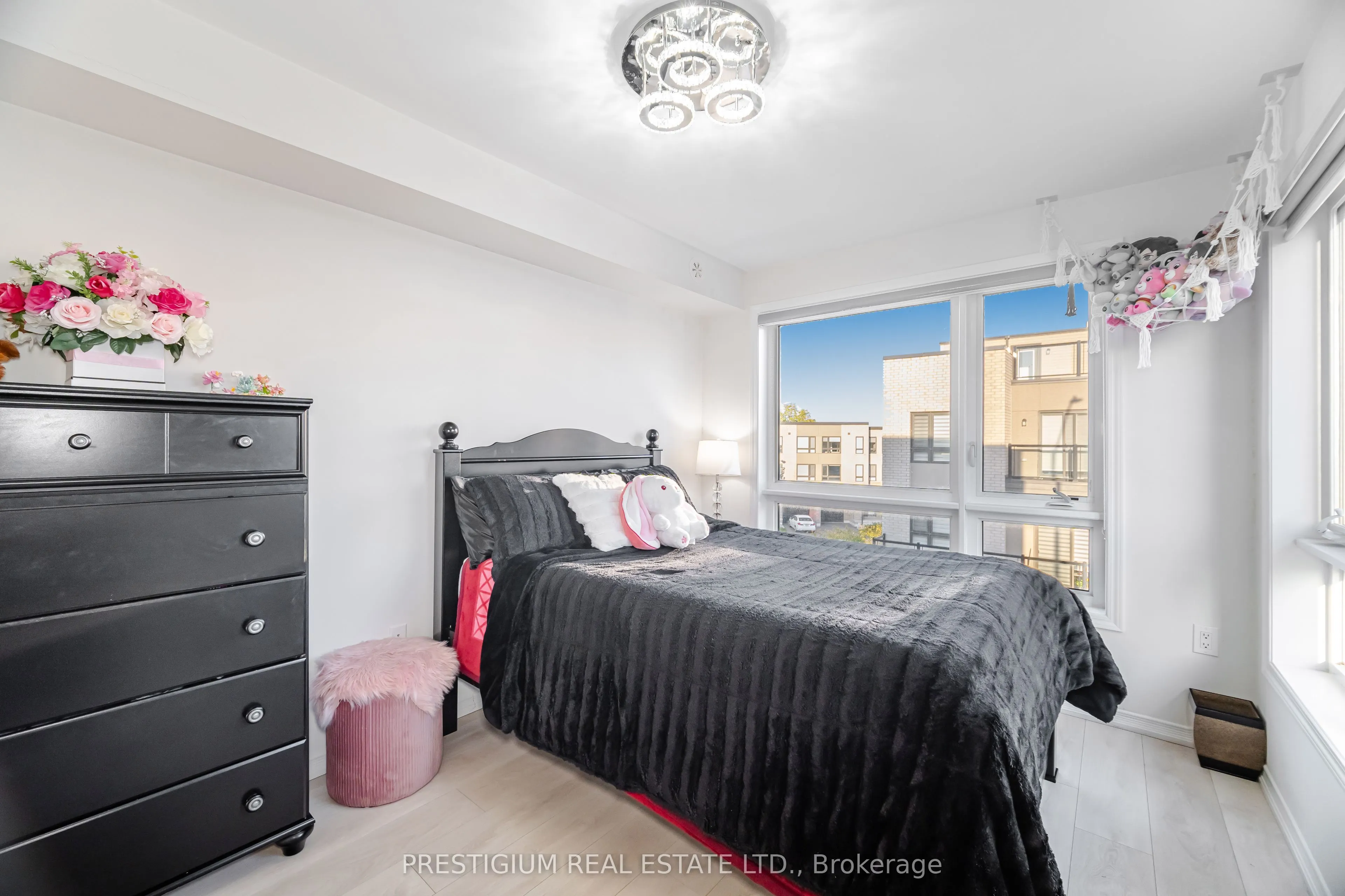 22 HUMBERWOOD Boulevard, #3