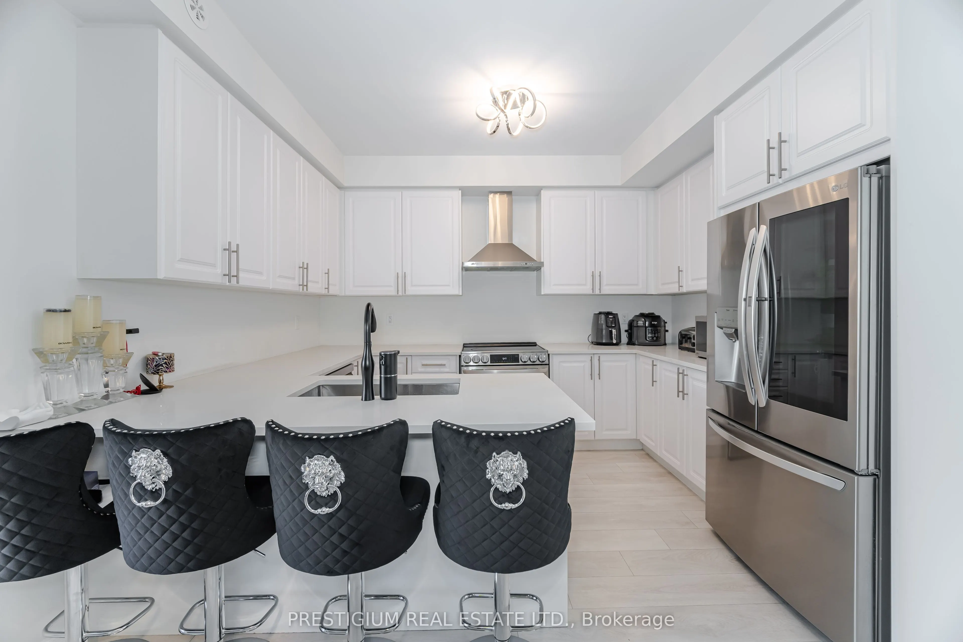 22 HUMBERWOOD Boulevard, #3