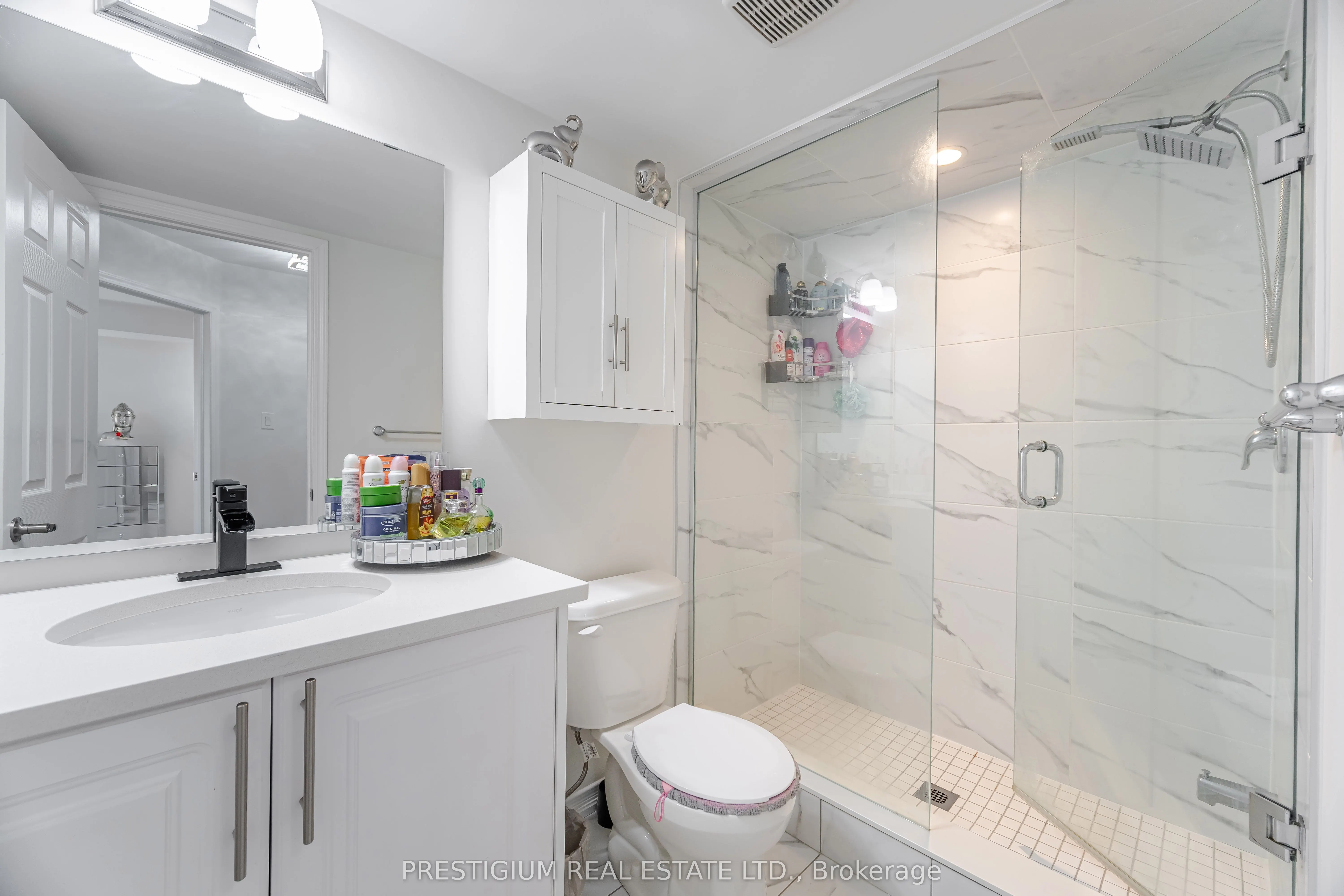 22 HUMBERWOOD Boulevard, #3